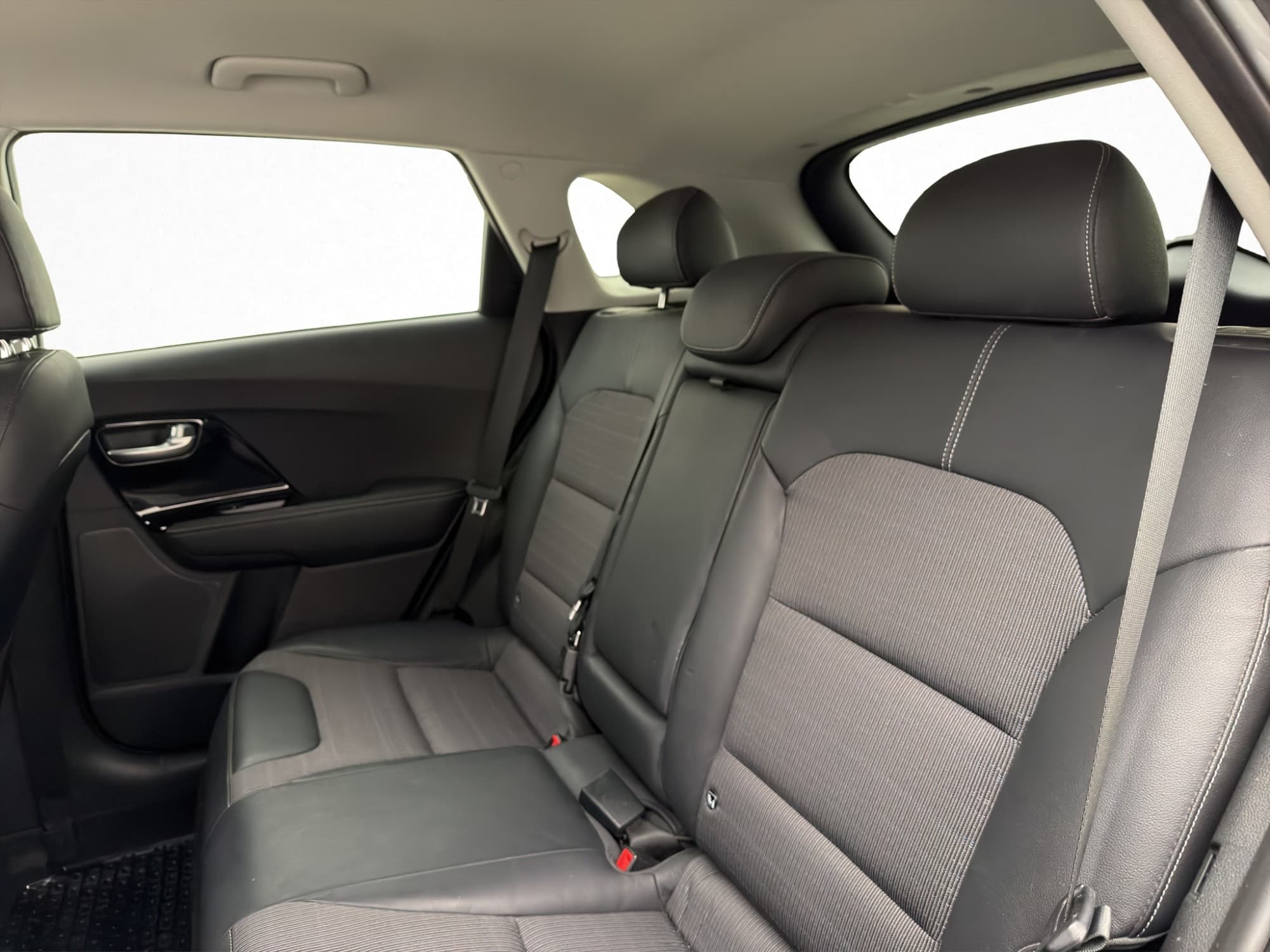 Kia Niro P-HEV Advance Plus Drag Kamera Navi M/K-Värmare