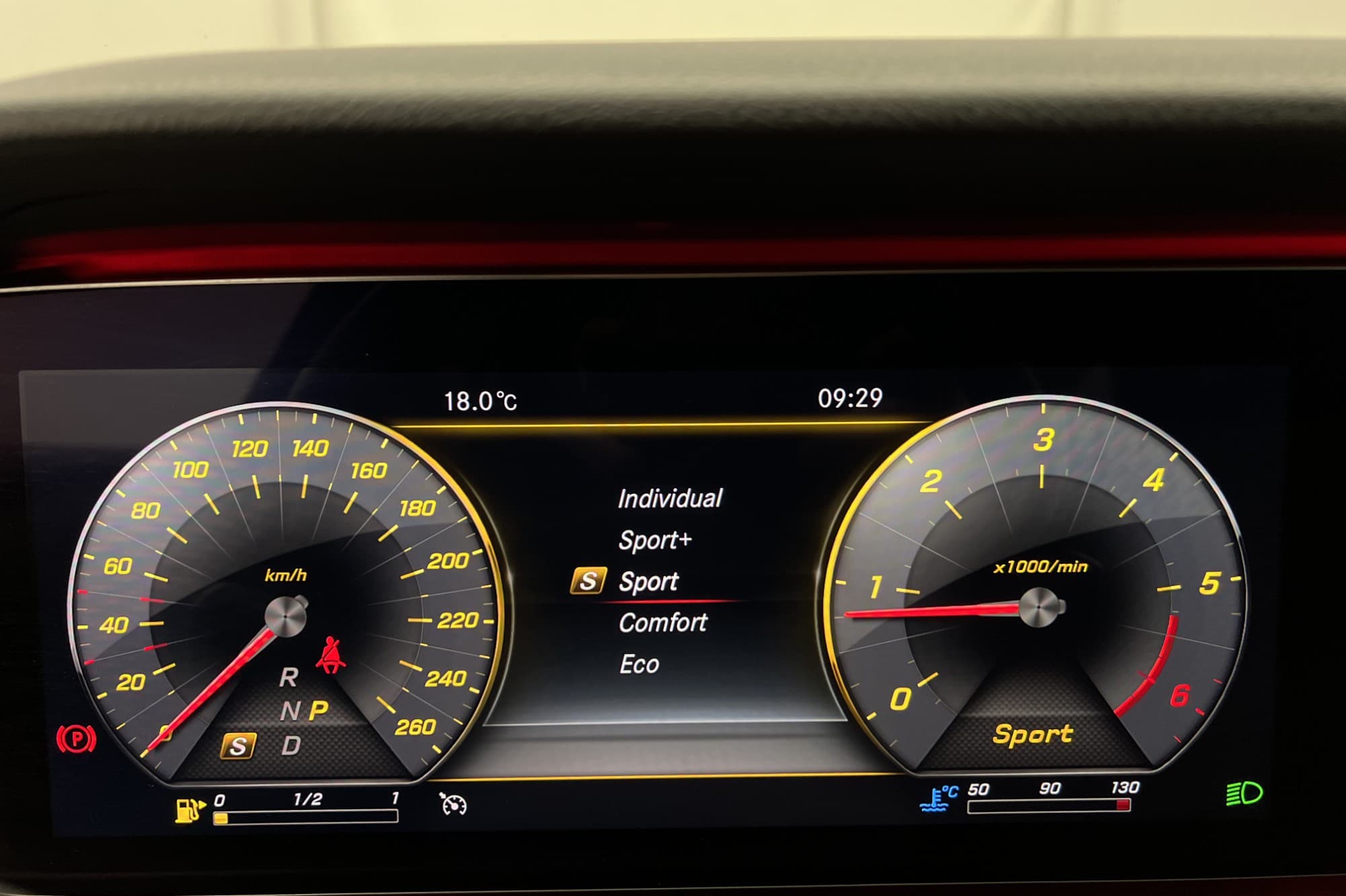 Mercedes-Benz E 200 t d 150hk 9G Widescreen Kamera Drag