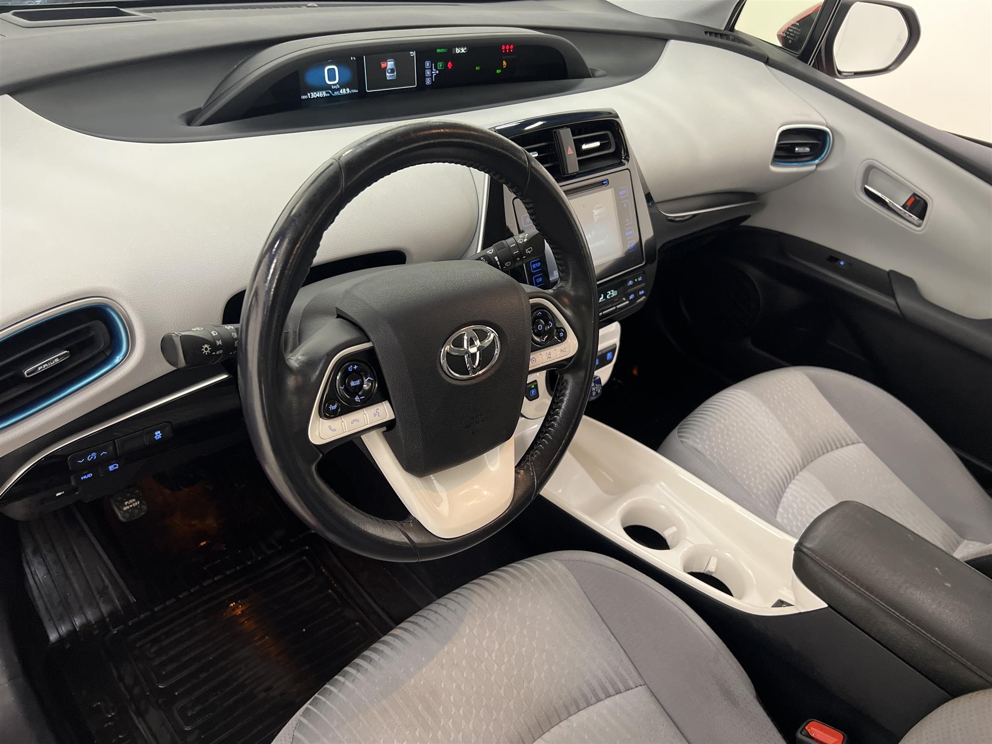 Toyota Prius Hybrid CVT 122hk HUD B-Kam Låg Skatt