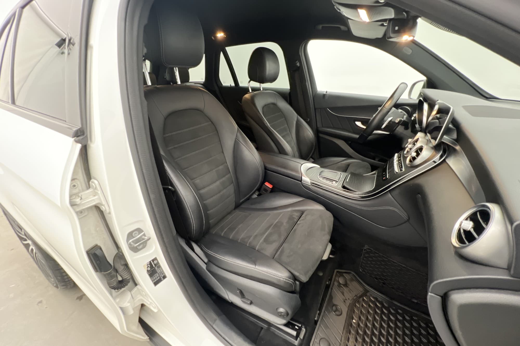 Mercedes-Benz GLC 220 d 4M AMG D-Värmare Kamera Navi Drag