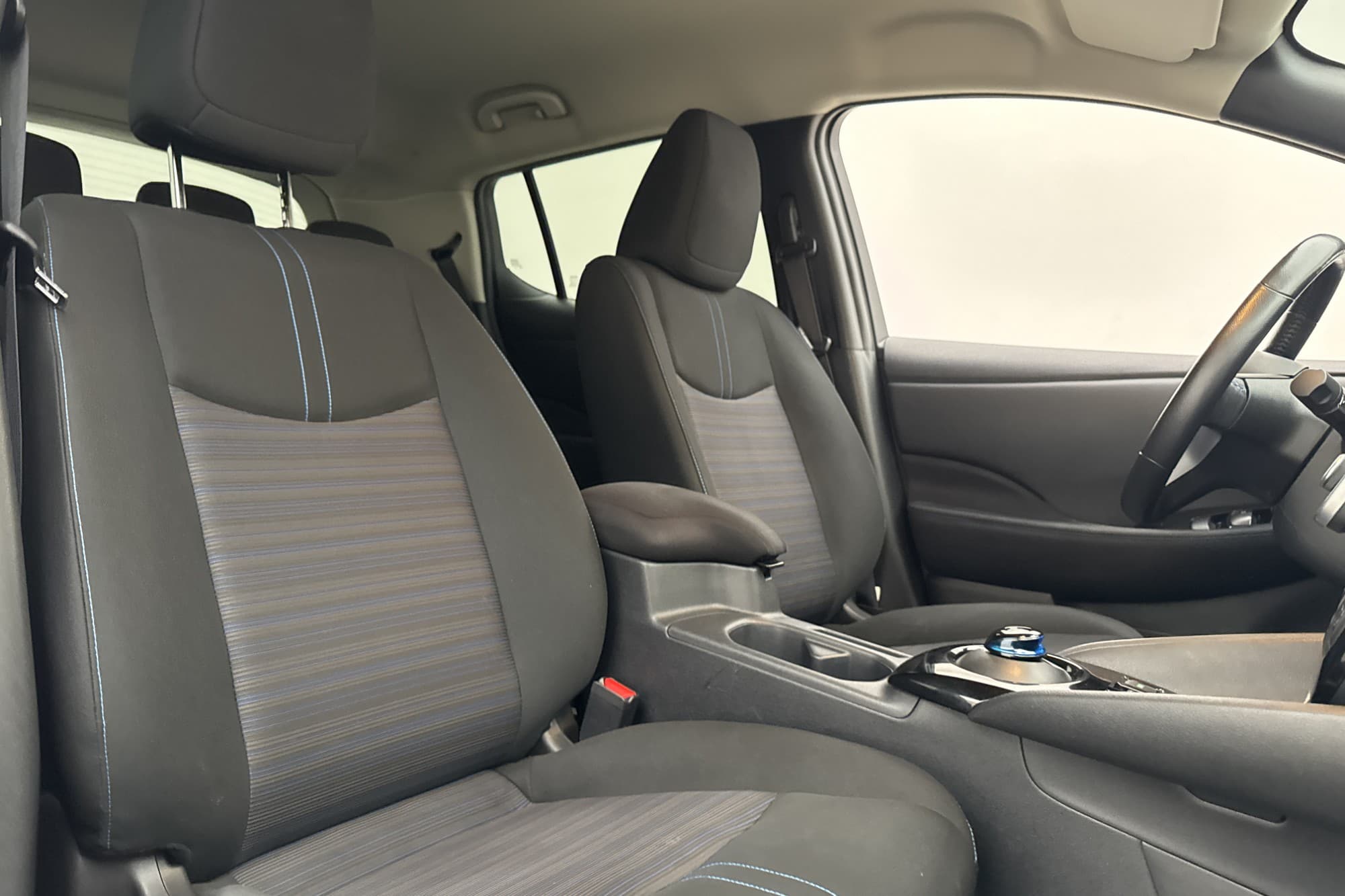 Nissan Leaf e+ 217hk 62 kWh N-Connecta 360° CarPlay Rattvärm