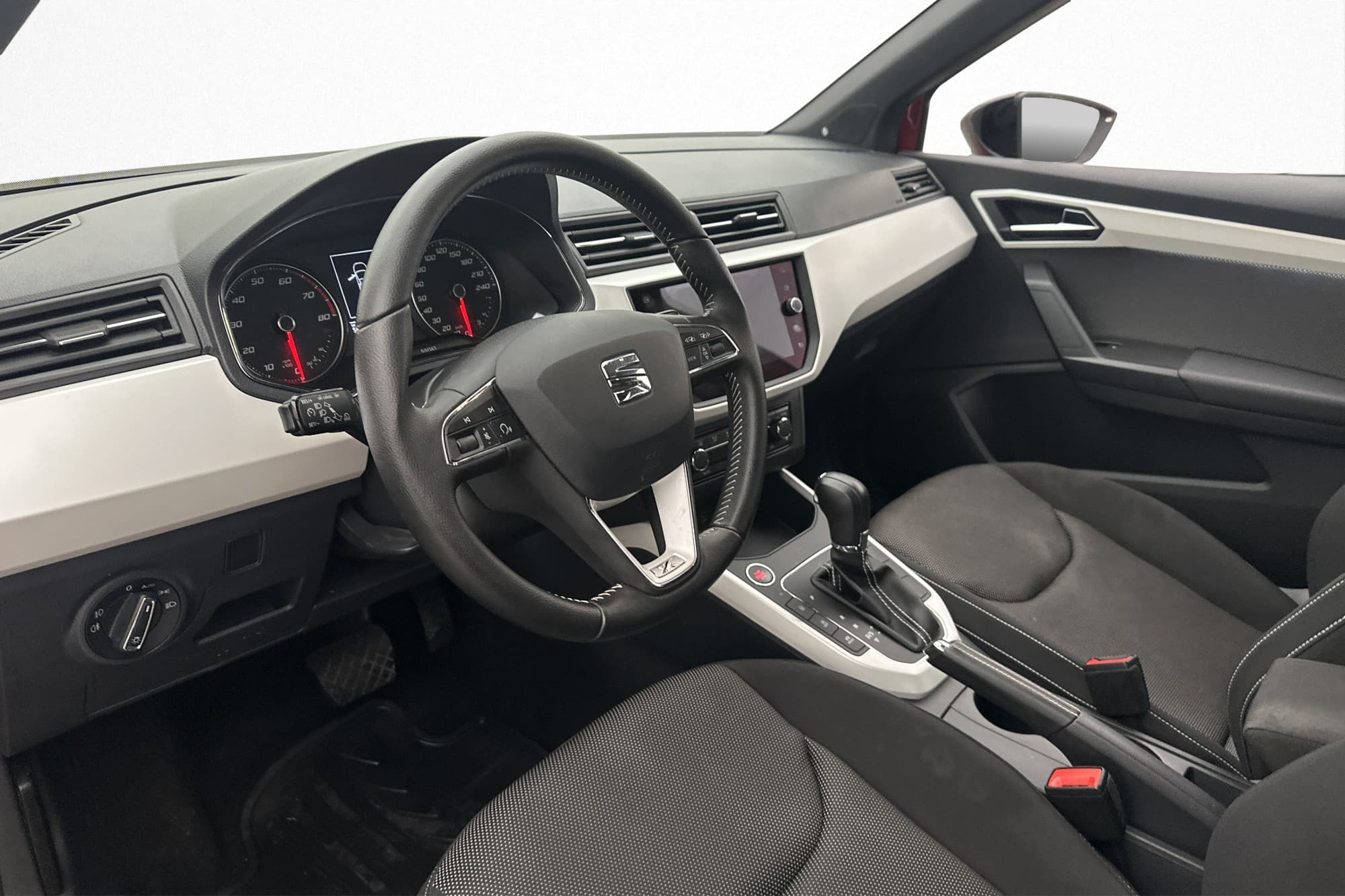 SEAT Arona 1.0 TSI Xcellence Keyless LED CarPlay Sensorer