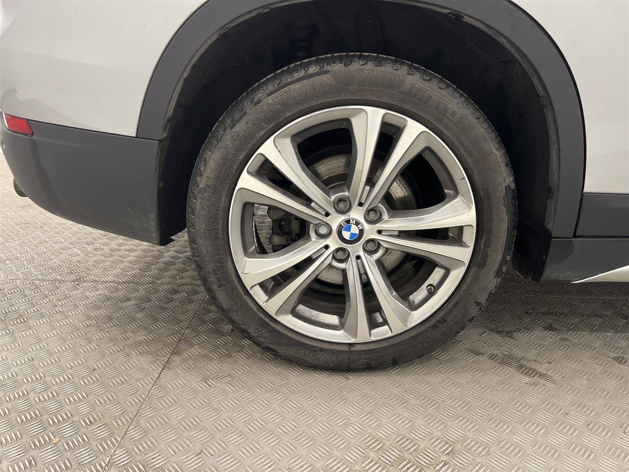 BMW X1 xDrive20d 190hk Pano Drag B-Kam Skinn Keyless 