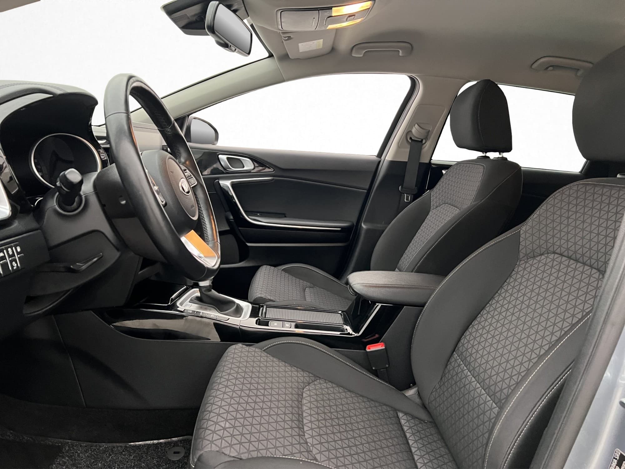Kia Ceed SW Plug-in 141hk Advance Kamera Rattvärme CarPlay