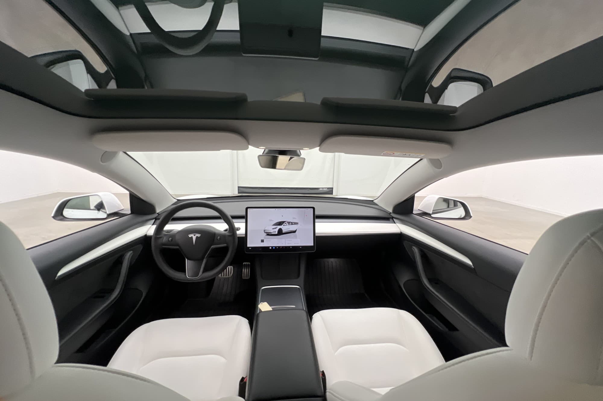 Tesla Model 3 Performance Autopilot Svensksåld Ljus-interiör