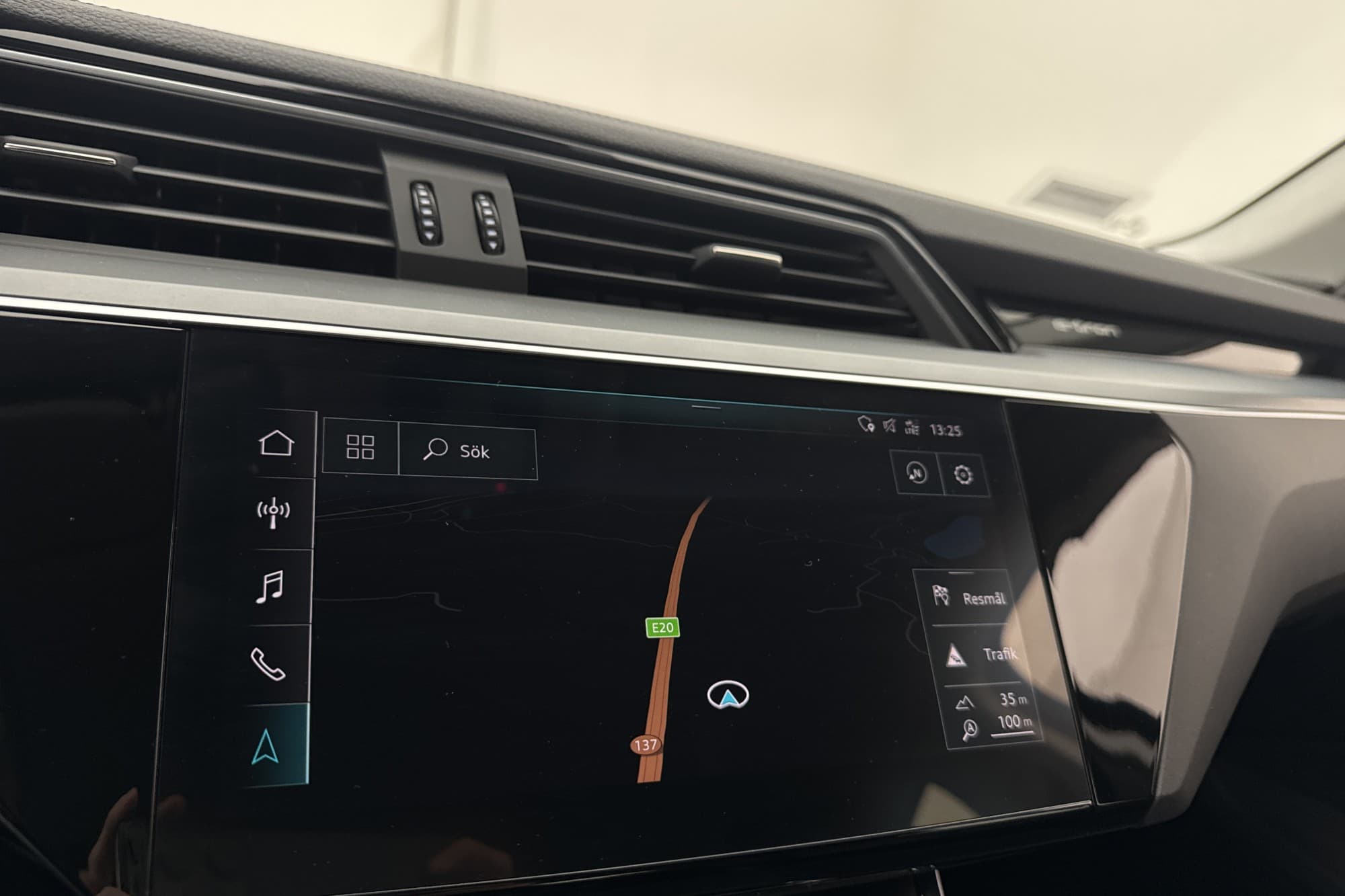 Audi e-tron 55 408hk Q Sportback Dragkrok Skinn Navi MOMS