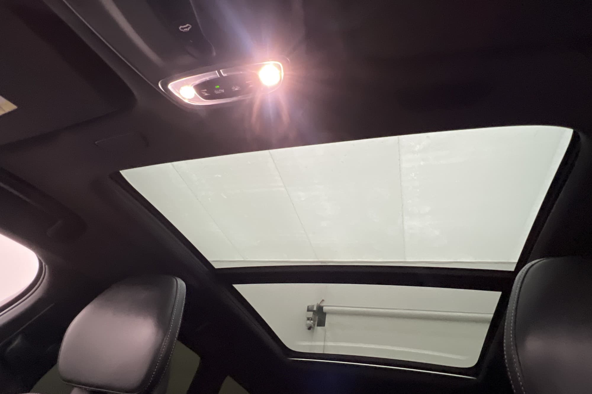 Volvo V90 D5 AWD R-Design Värmare B&W Pano HUD Kamera Drag