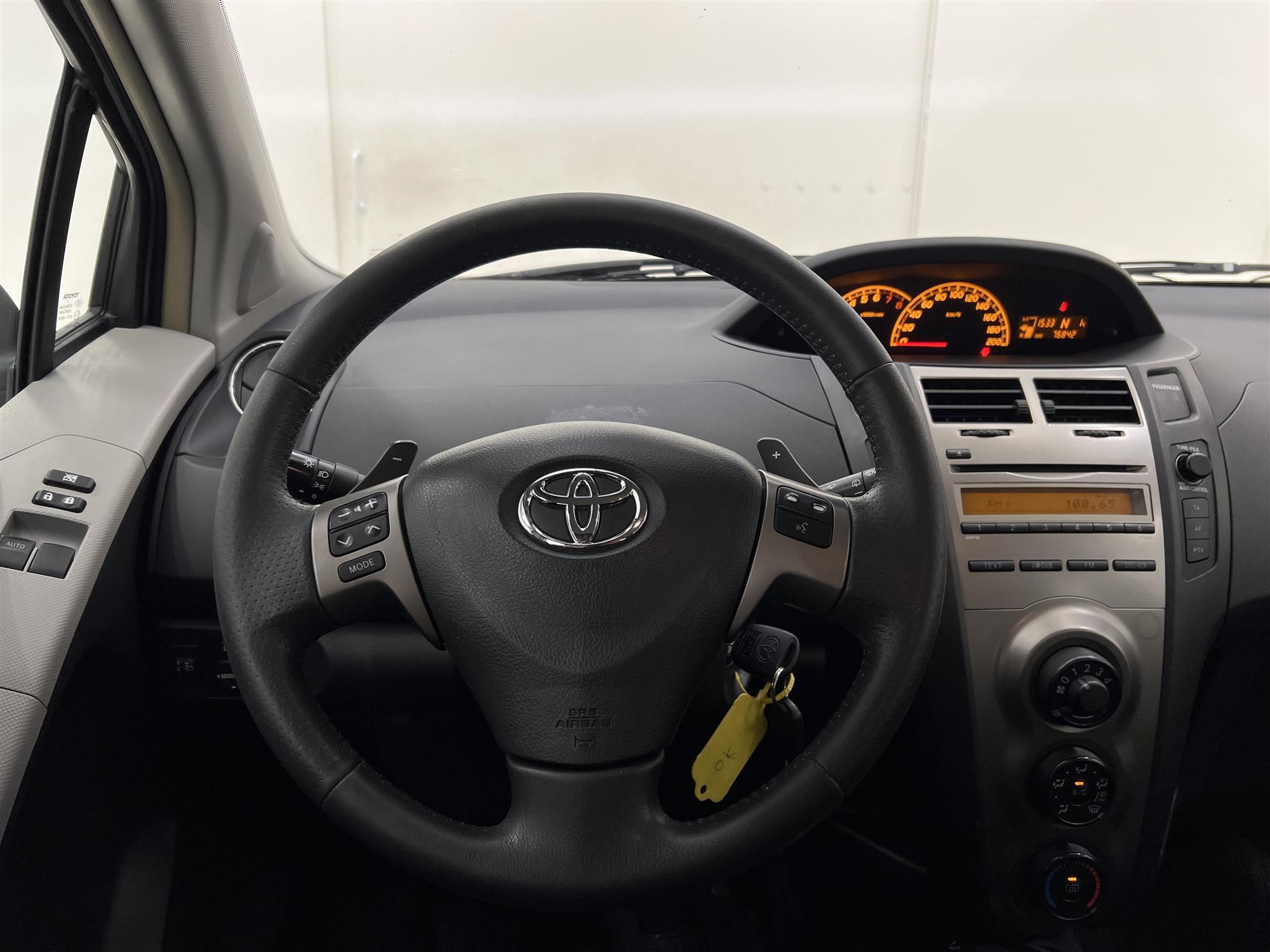 Toyota Yaris 1.33 101hk  Nyservad Låg Skatt 0,52L/mil