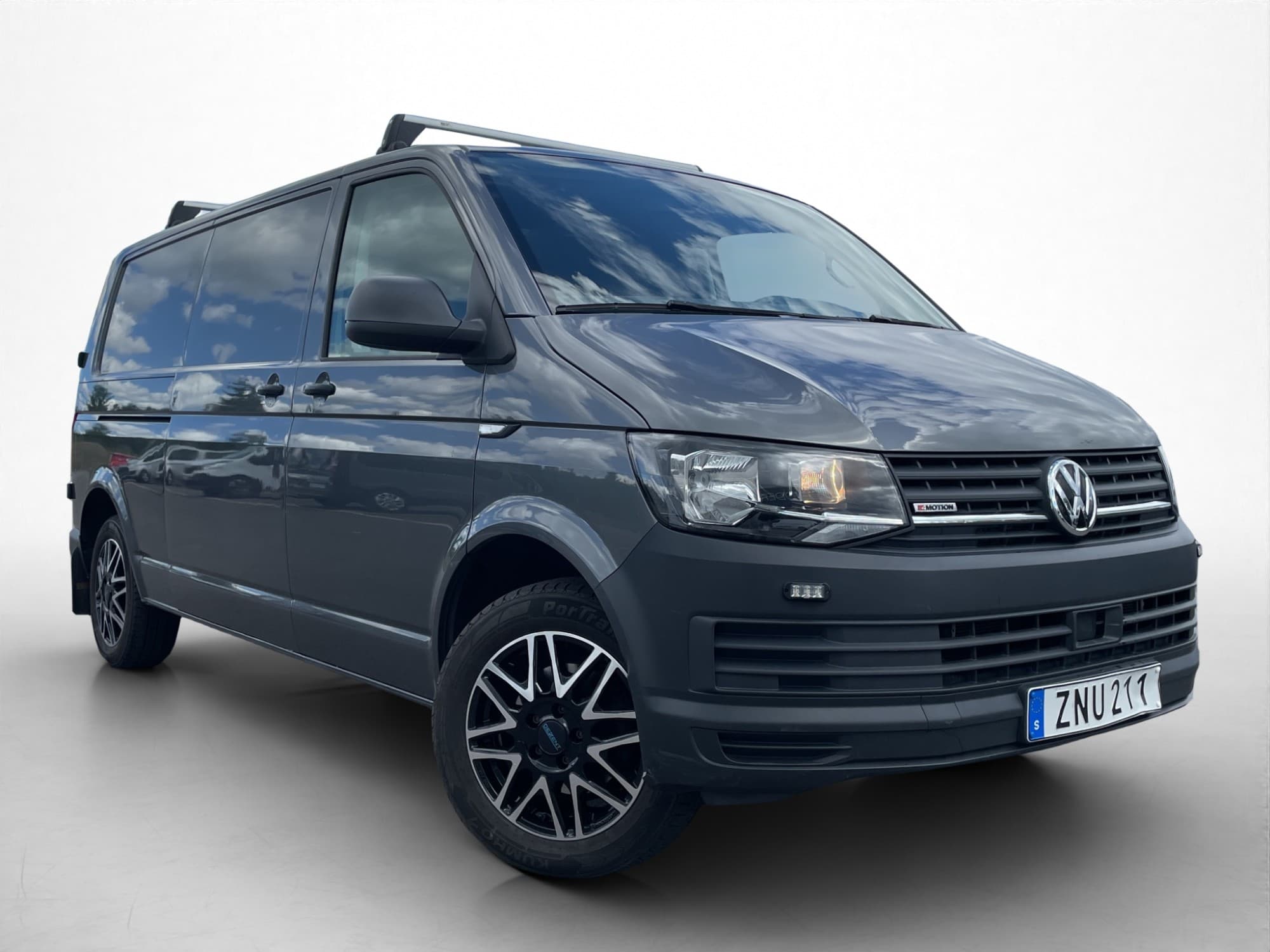 Volkswagen Transporter L2 4M Värmare PDC Dragkrok Takräcke
