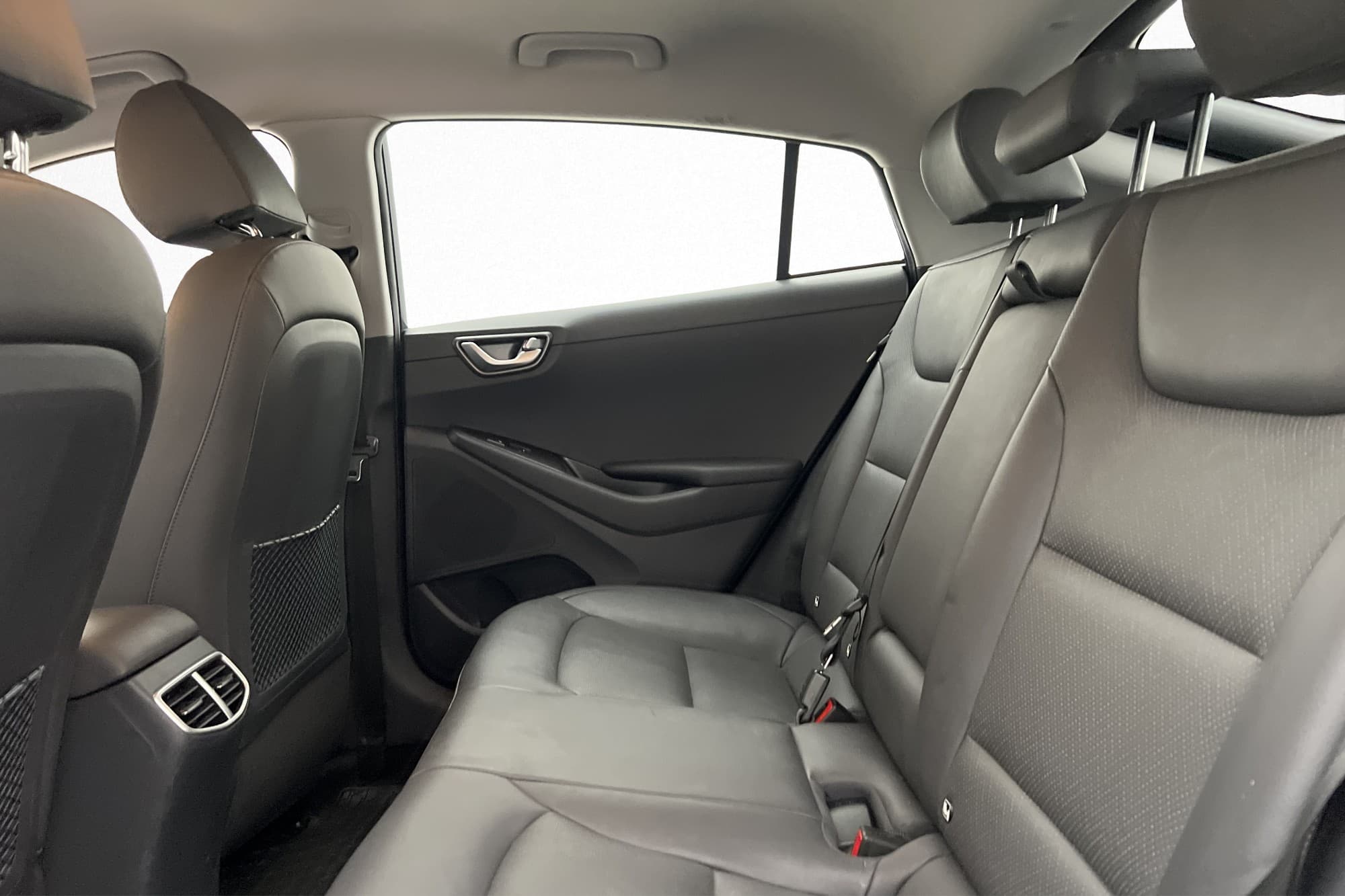 Hyundai Ioniq Electric 38.3 kWh Premium Plus Kamera Skinn