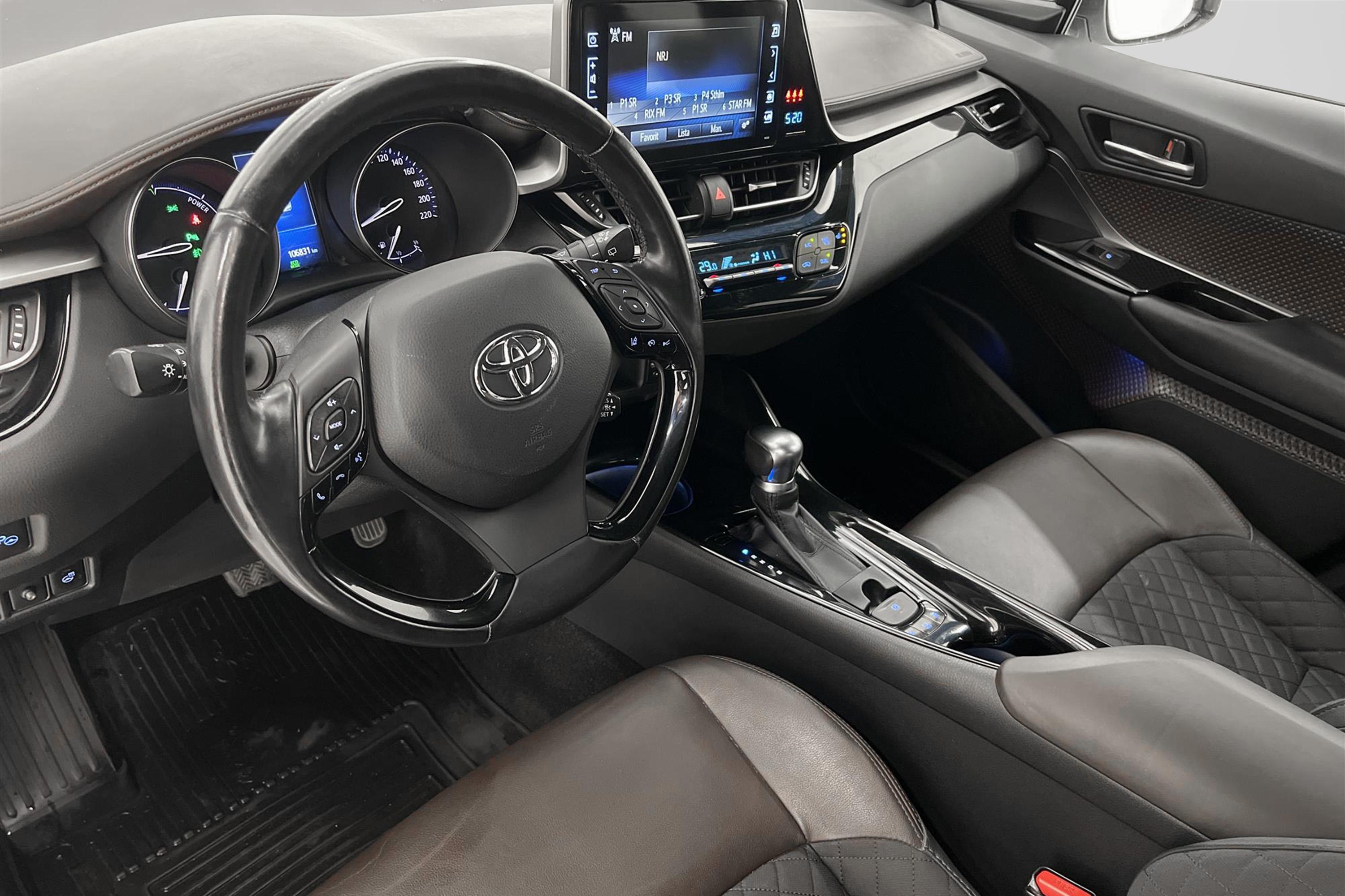 Toyota C-HR Hybrid CVT 122hk Executive M-Värm JBL Navigator