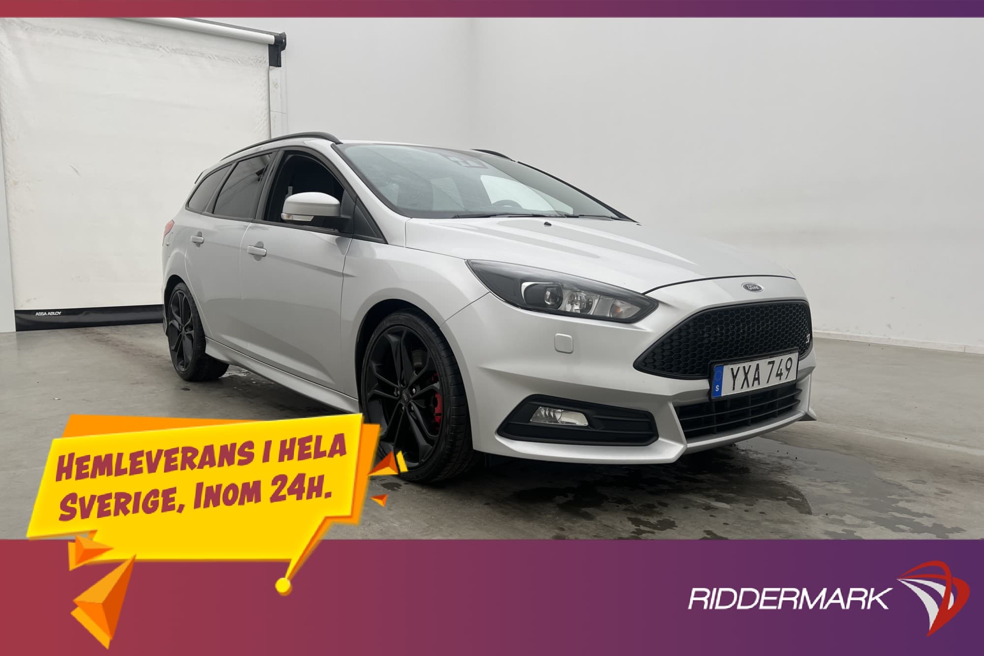 Ford Focus Kombi ST 250hk Sony Backkamera CarPlay Keyless