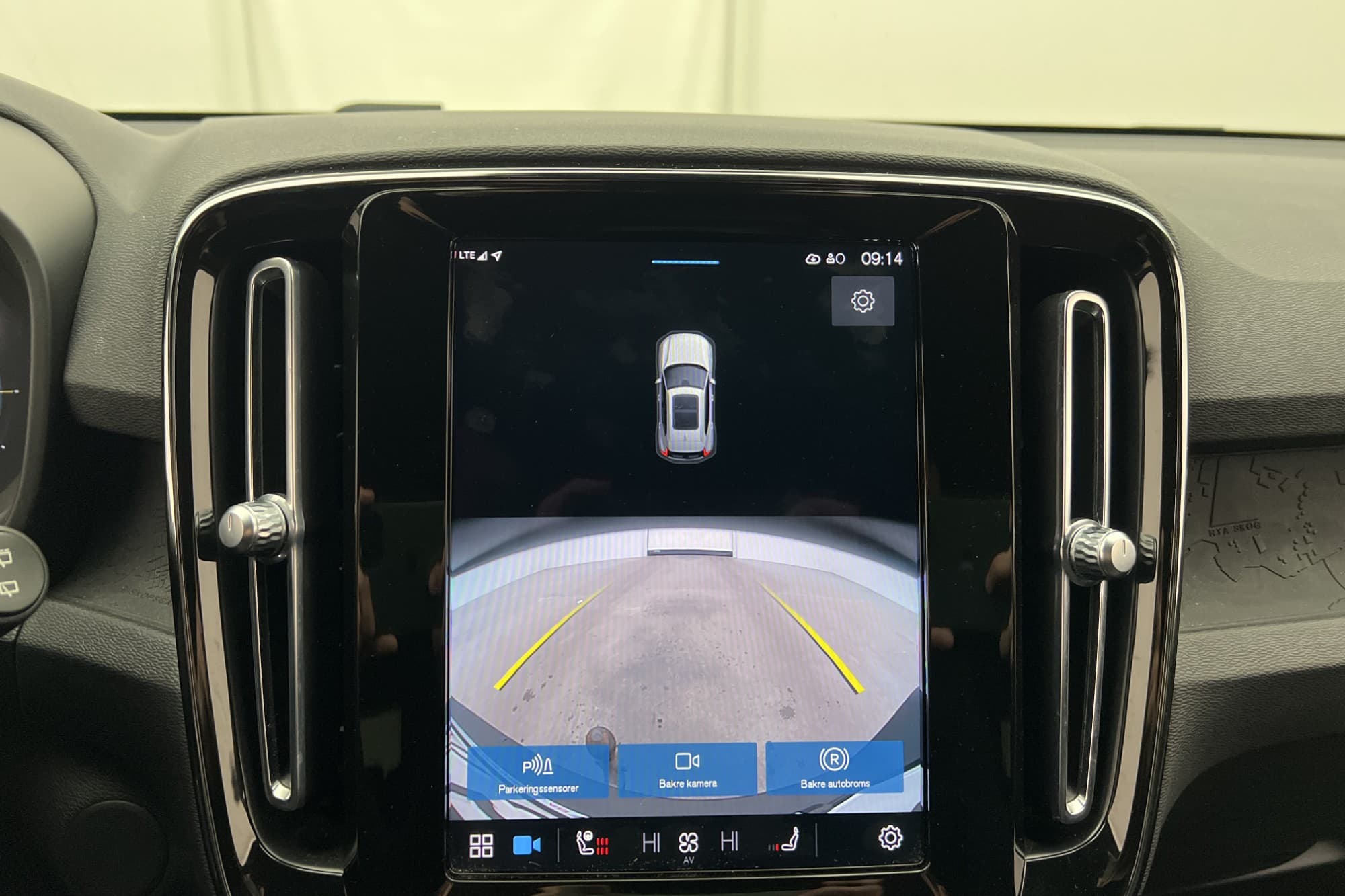 Volvo XC40 Recharge Twin Motor AWD Plus Kamera MOMS Drag