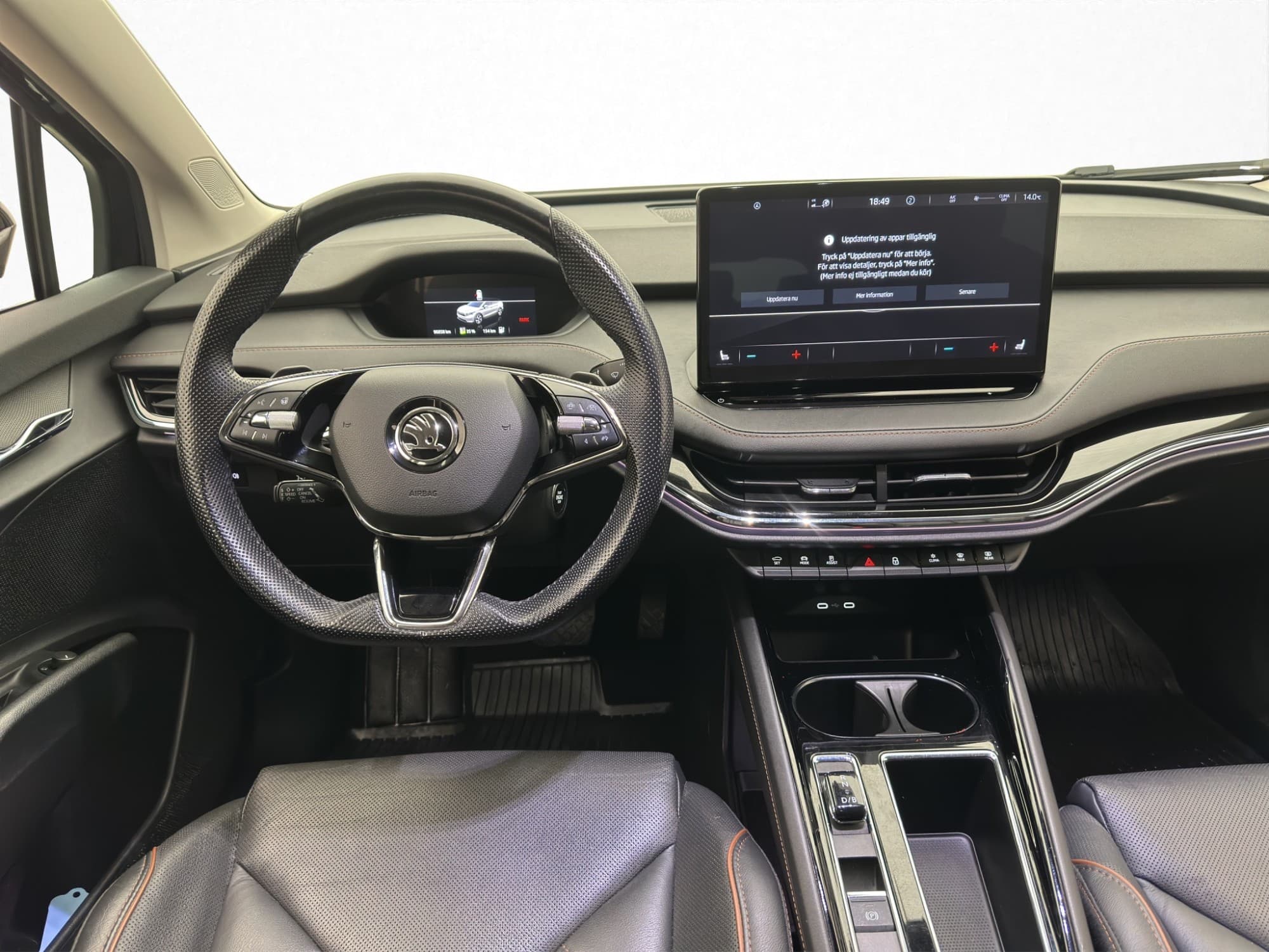 Skoda Enyaq 80 204hk Värmare Kamera Skinn Rattvärme MOMS