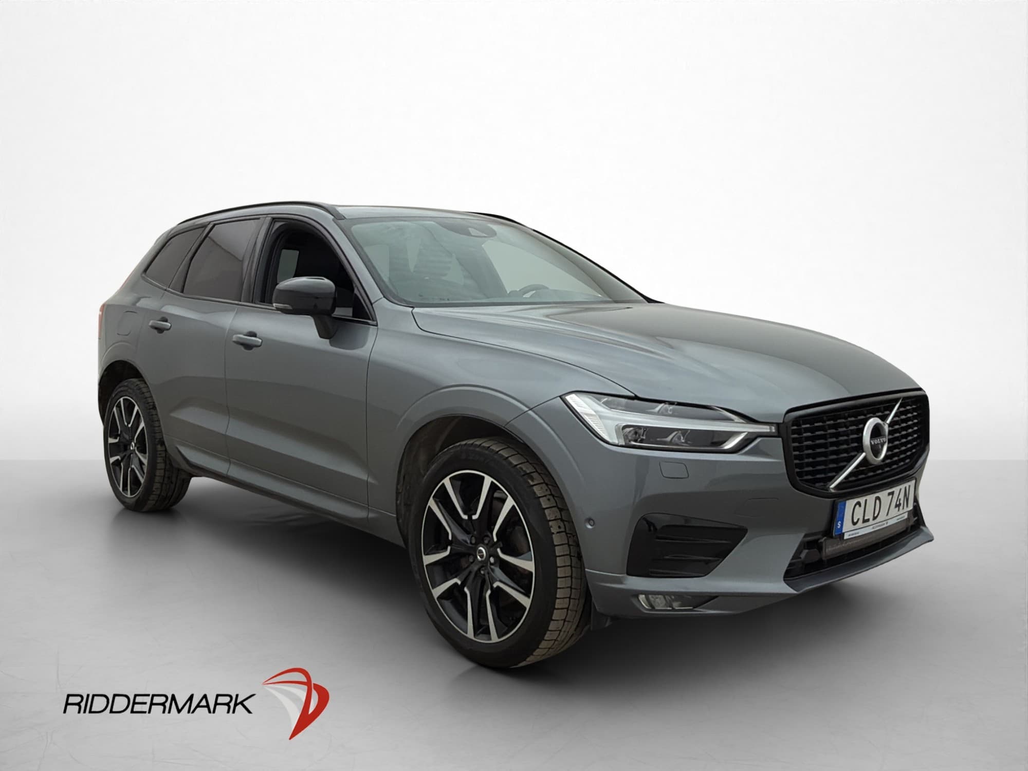 Volvo XC60 B4 AWD R-Design Pano B&W Luftfjädring HUD Drag
