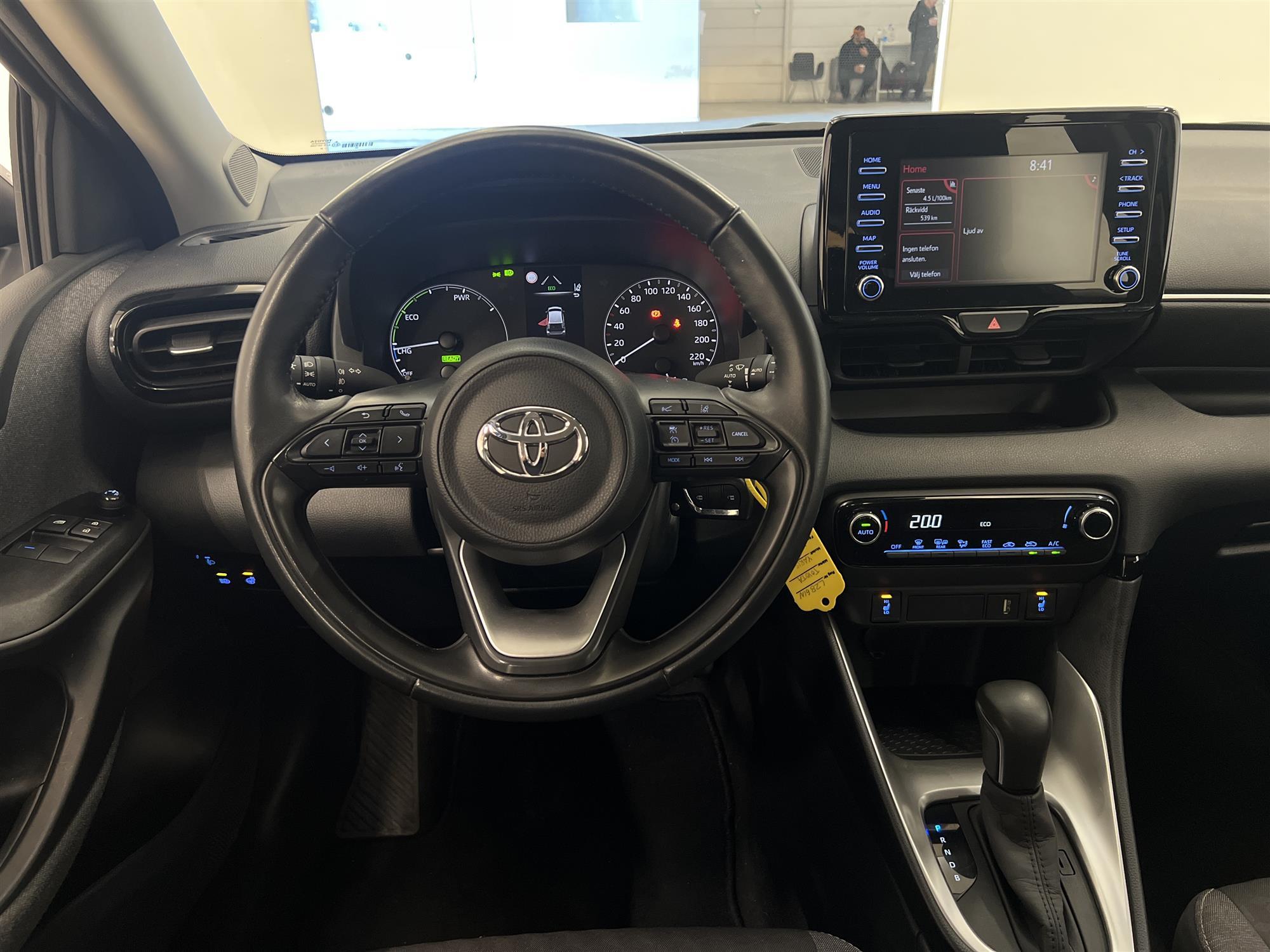 Toyota Yaris Hybrid CVT 116hk  B-Kam Lane Assist 360kr Skatt