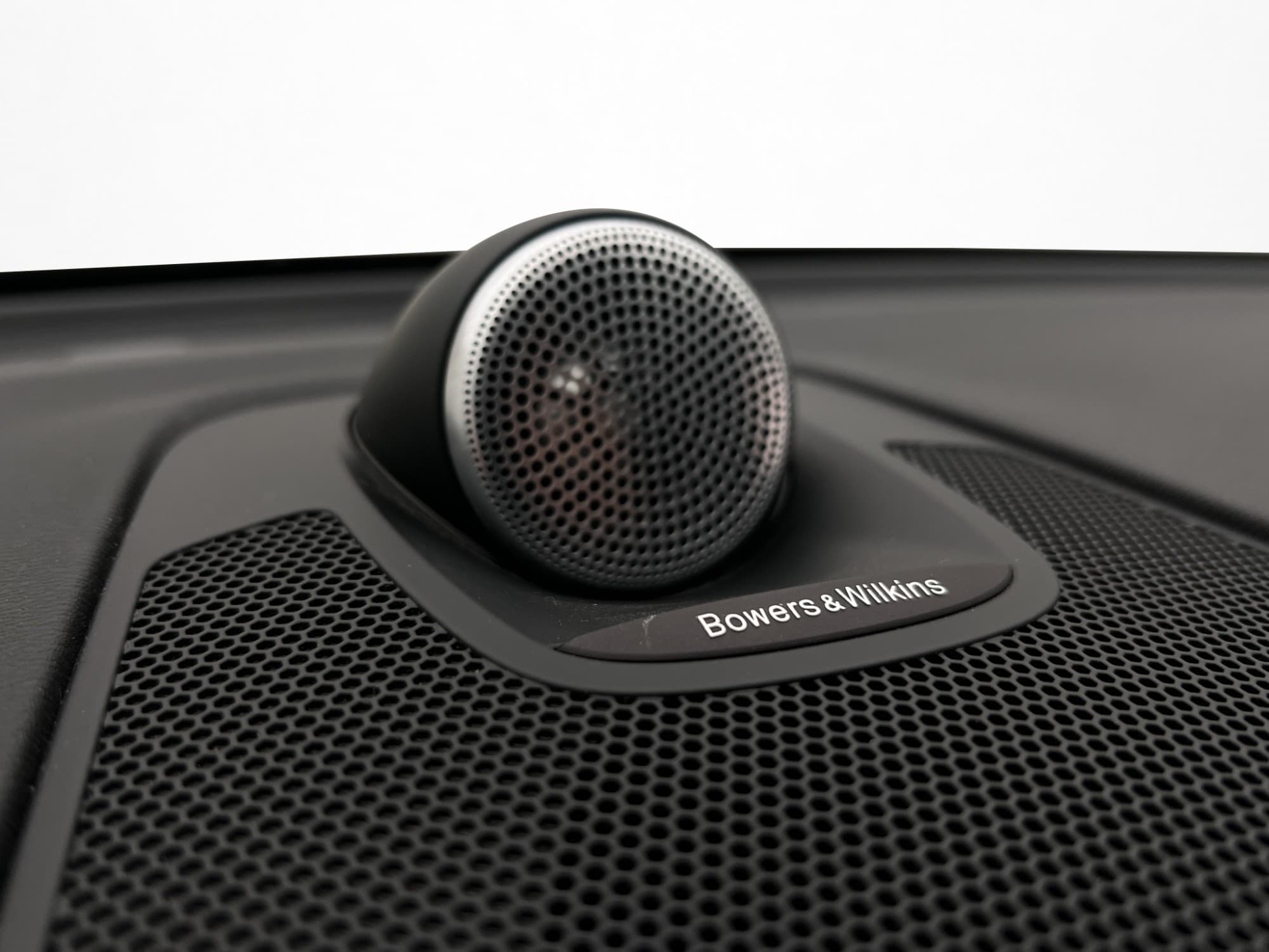 Volvo XC60 T8 TwEn AWD Inscription B&W Pano Värmare 360° HuD