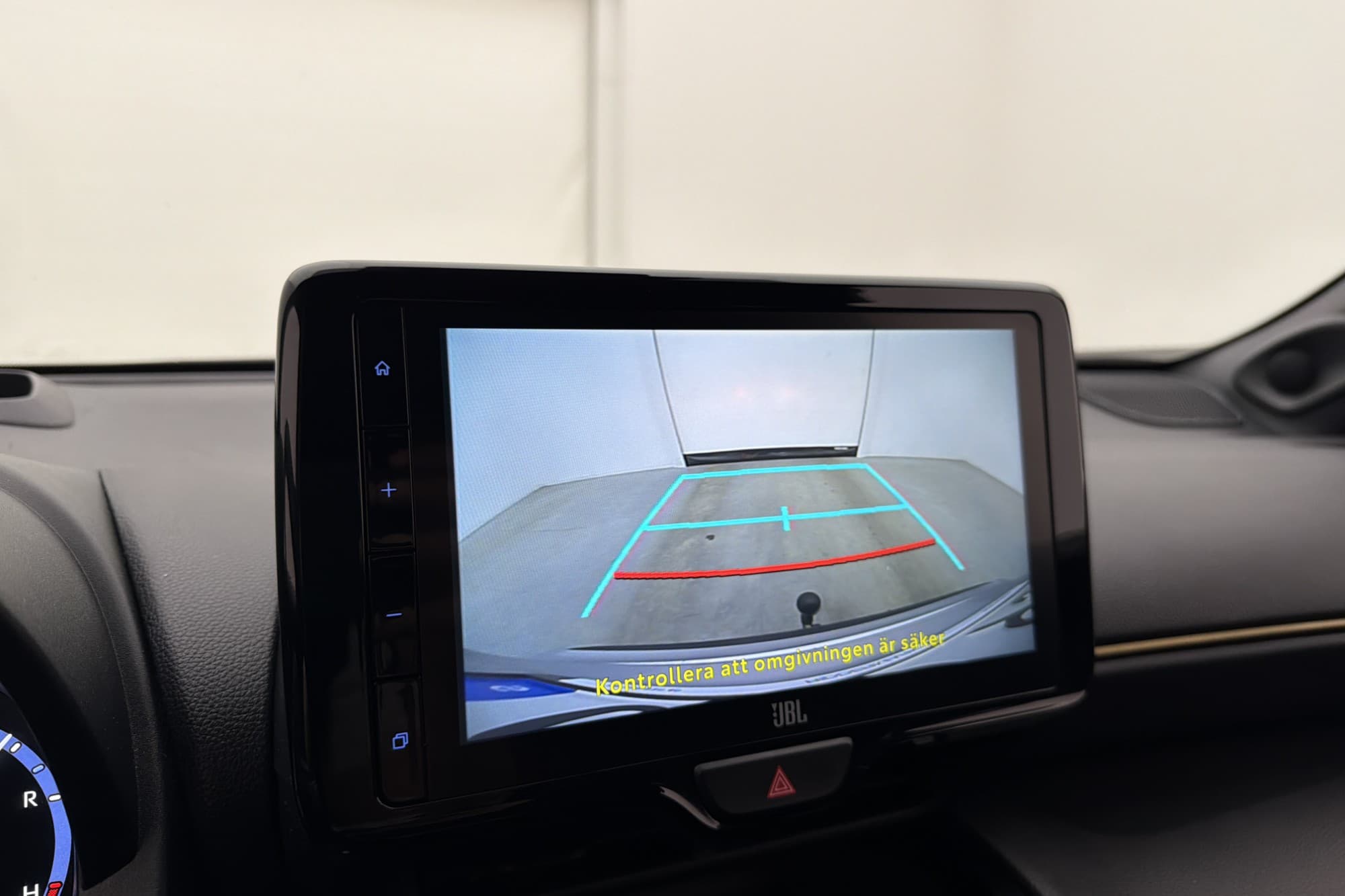 Toyota Yaris Cross Hybrid AWD 116hk Premiere Edt JBL Drag