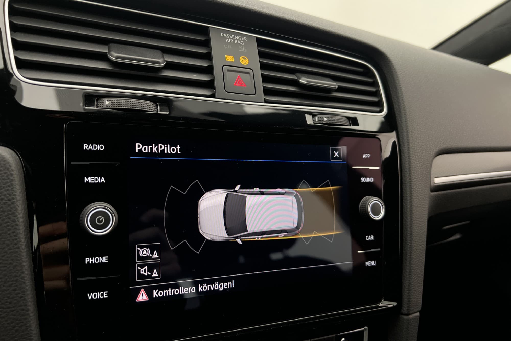 Volkswagen Golf GTE 204hk Cockpit Sensorer CarPlay Adp-Fart