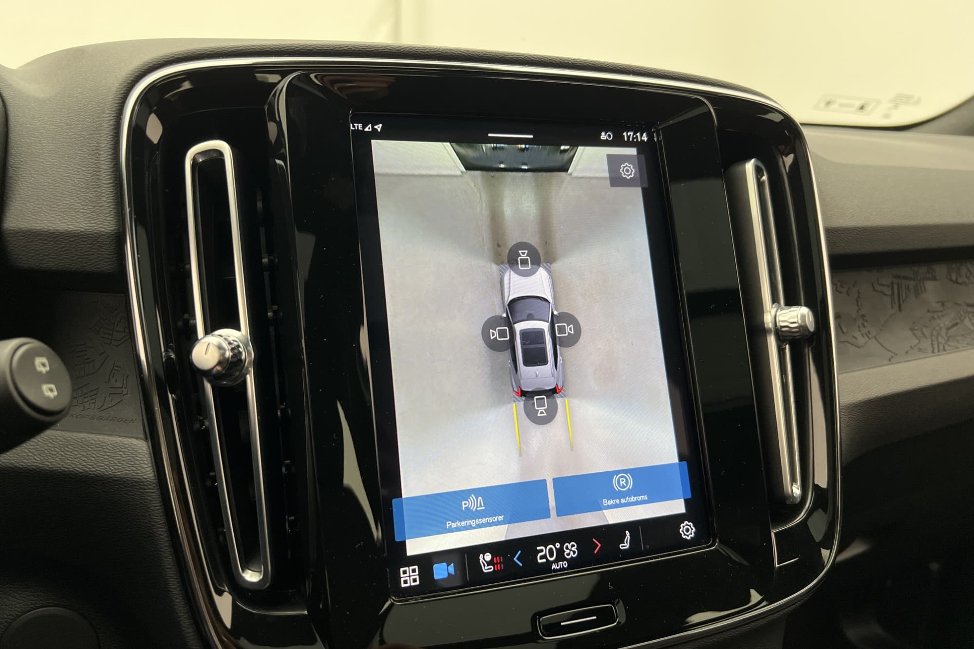 Volvo XC40 Recharge Twin motor Ultimate Pano H/K 360° MOMS