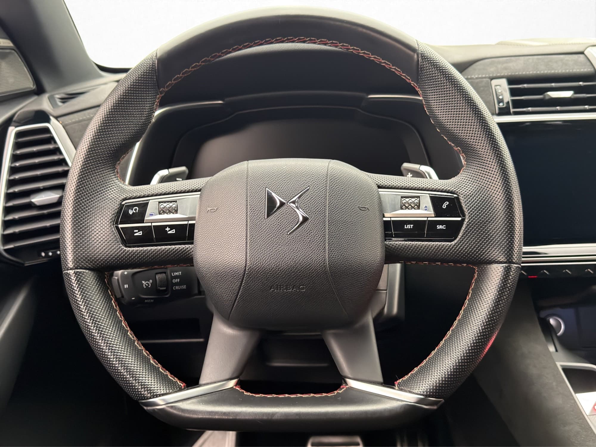 DS 7 Crossback E-Tense 300hk 4x4 Focal Kamera Navi Drag