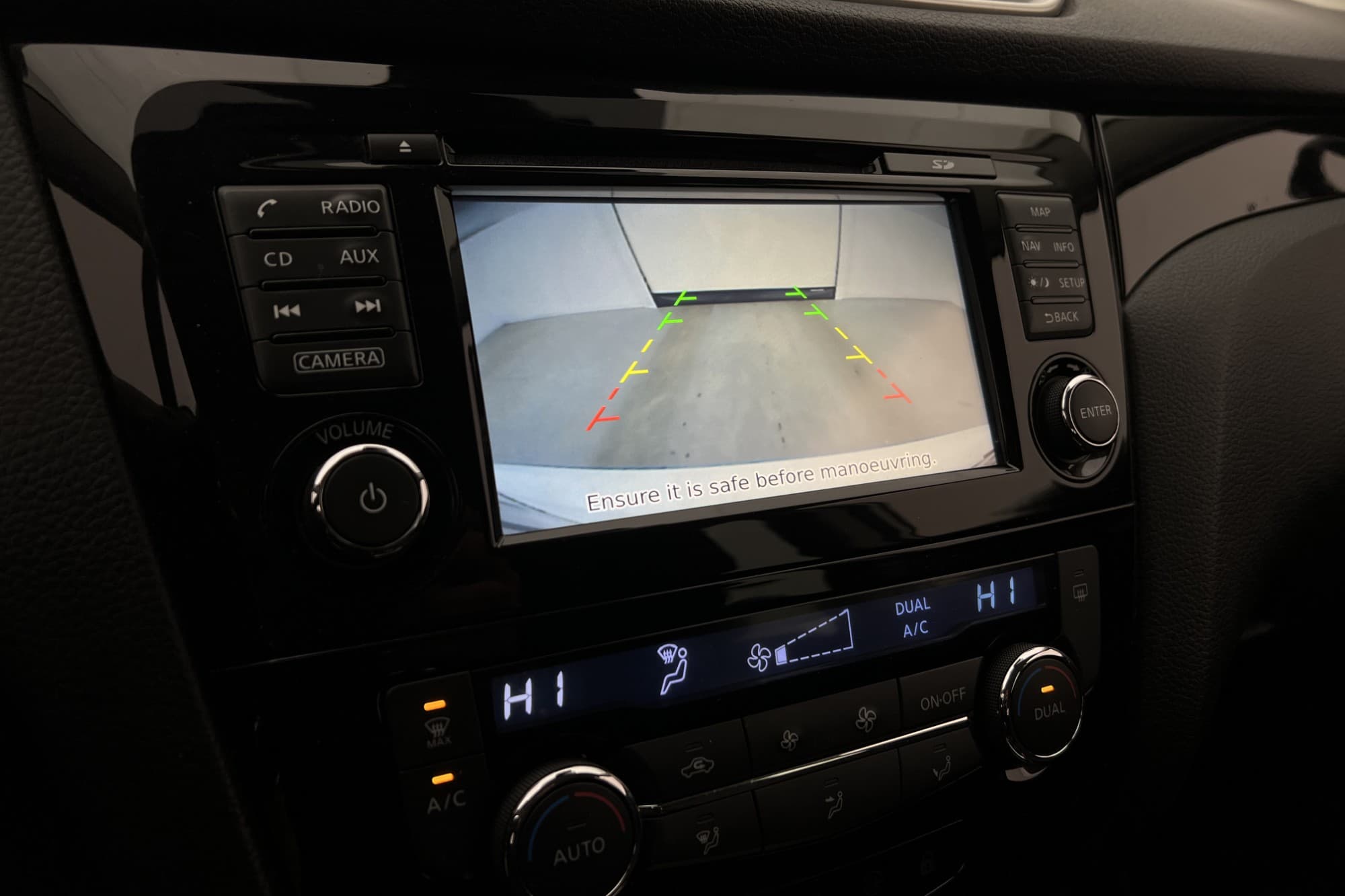 Nissan Qashqai 1.2 DIG-T 115hk Acenta Backkamera Navigation