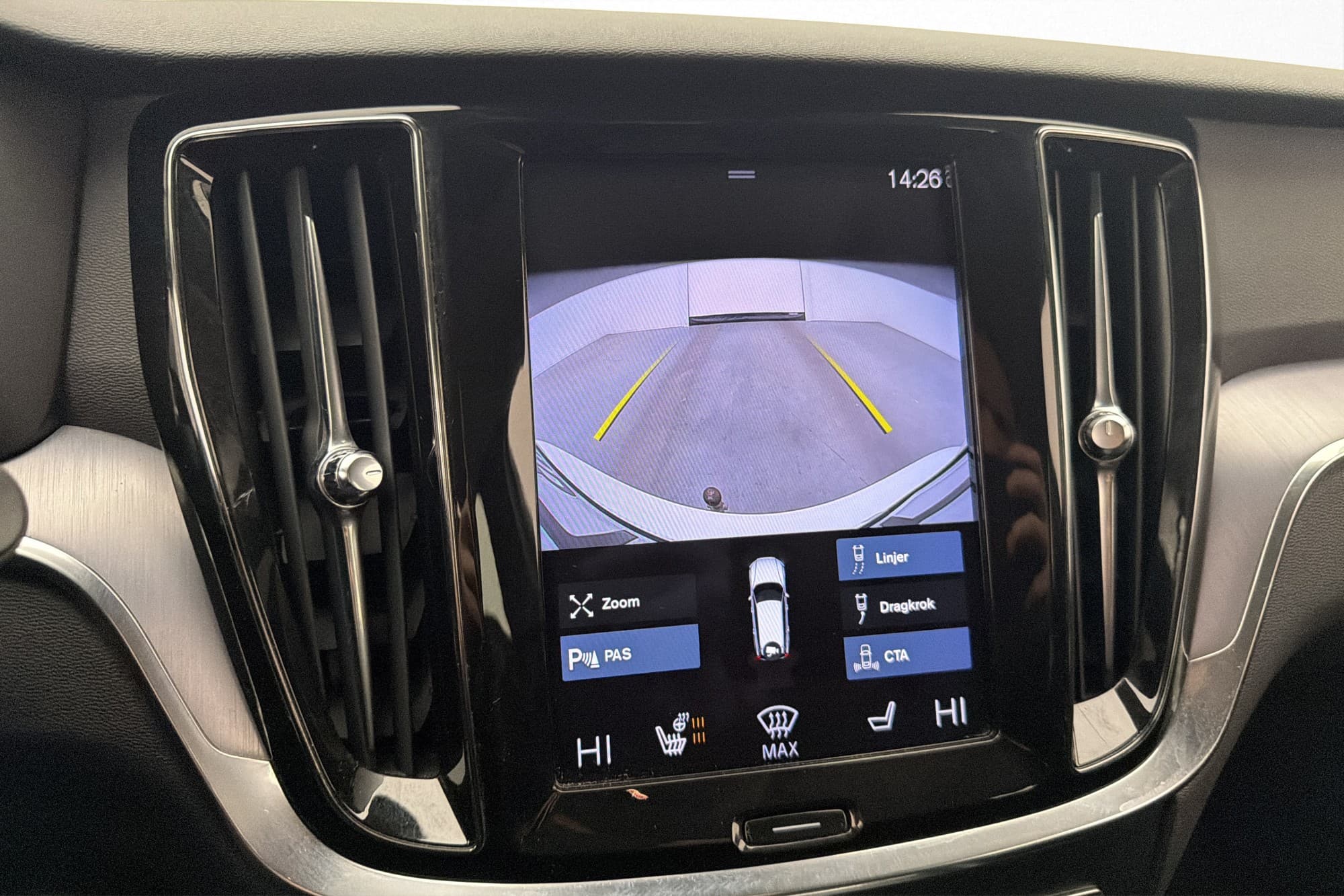 Volvo V60 Cross Country B4 AWD 197hk Värm Drag H/K Kamera