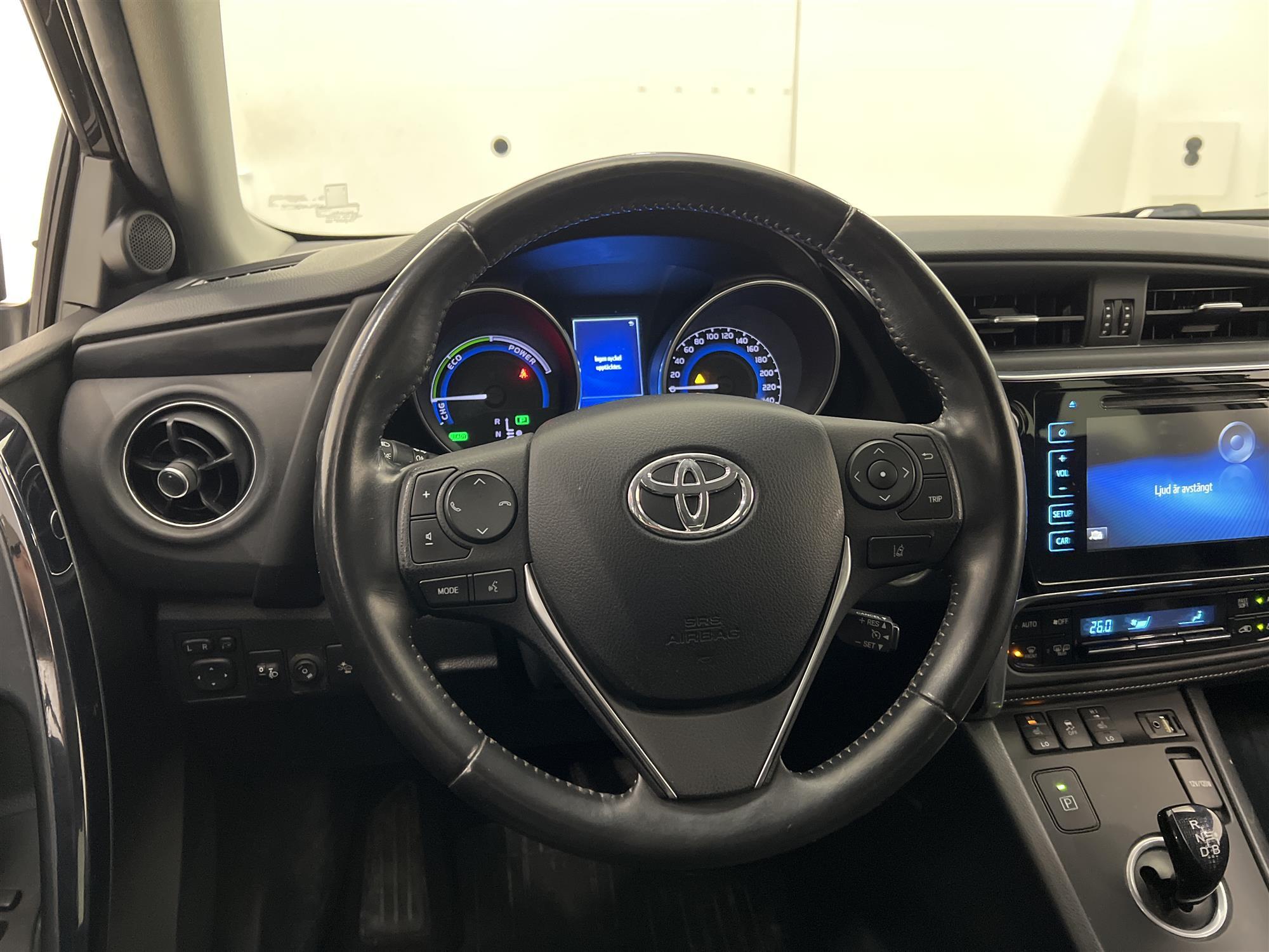 Toyota Auris  Hybrid e-CVT 136hk  B-Kam M-Värm  0,40L/mil