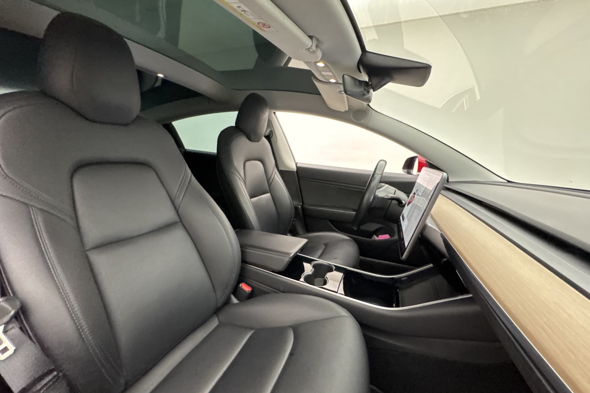 Tesla Model 3 Long Range AWD Autopilot Svensksåld