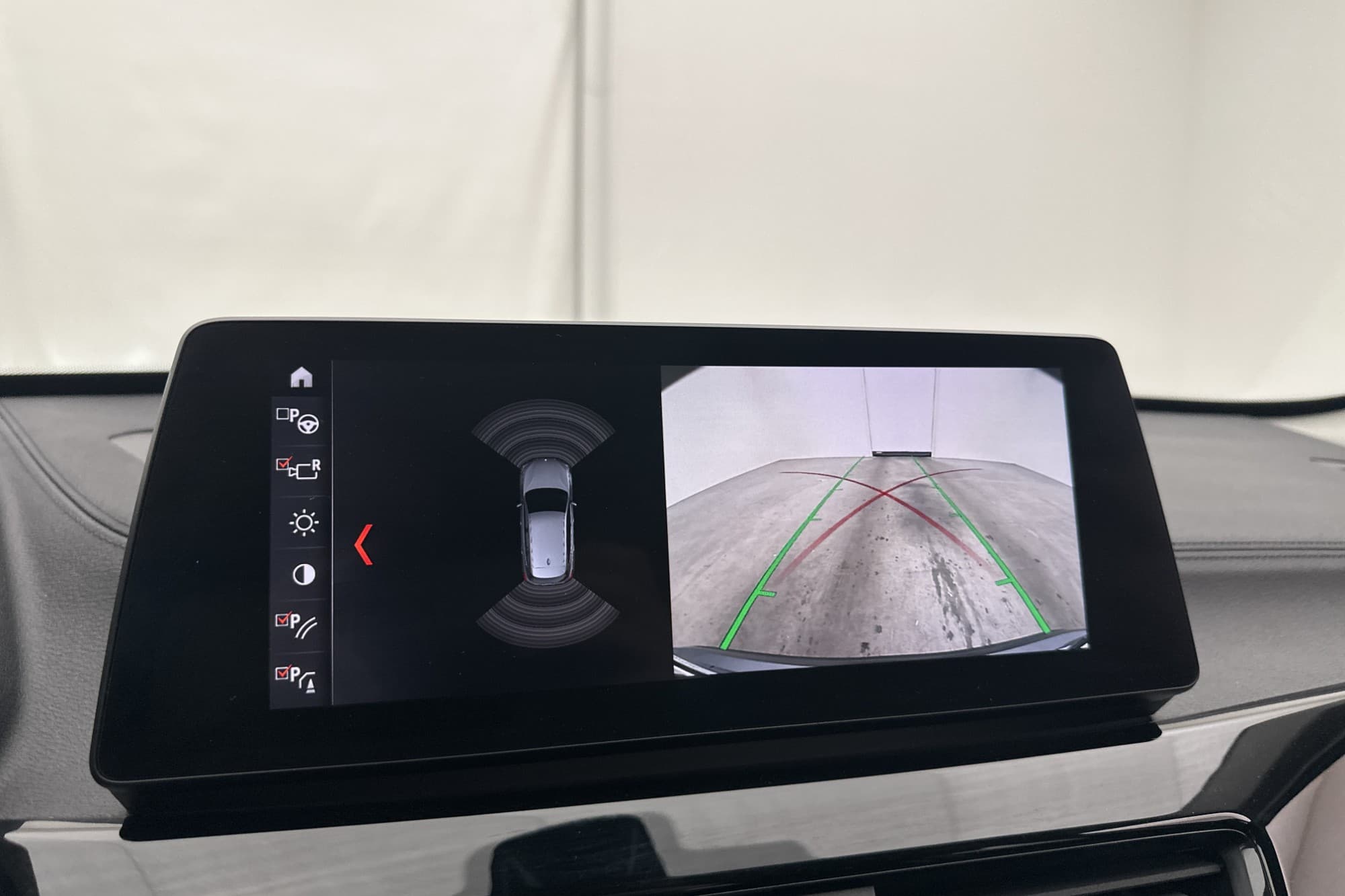 BMW X1 xDrive25e 220hk Sport line HiFi HUD Kamera Navi