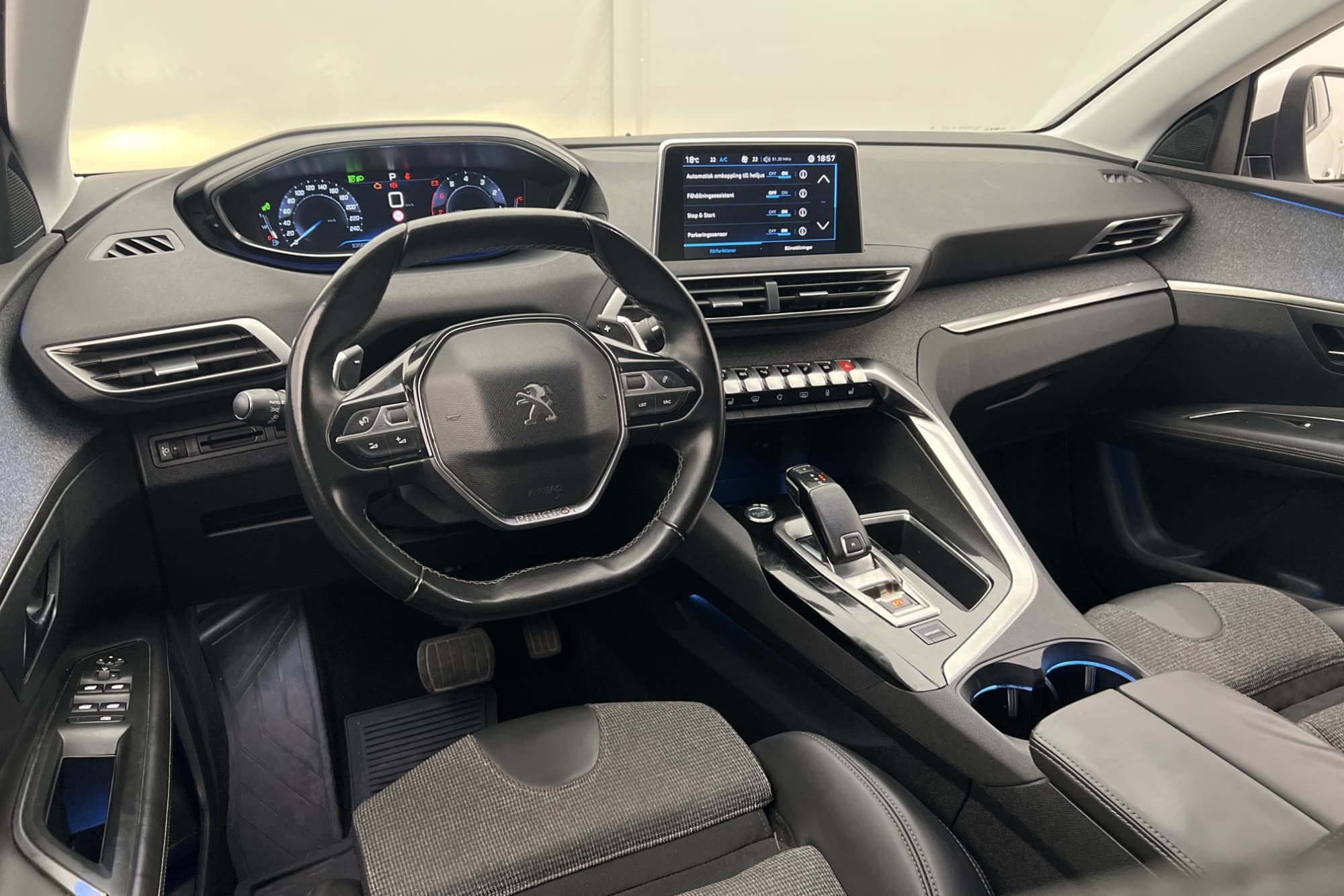 Peugeot 3008 SUV 1.6 THP 165hk Allure Kamera CarPlay Elstol