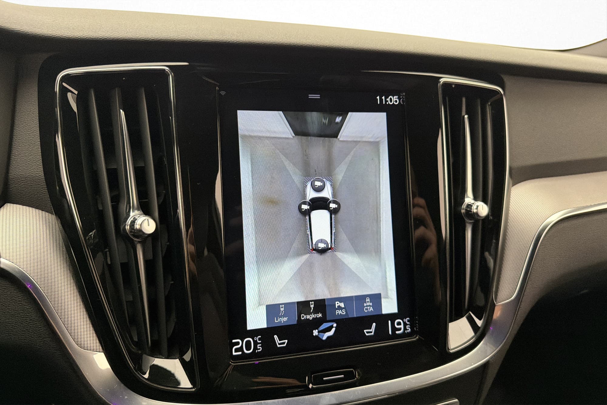 Volvo V60 T8 Recharge 392hk AWD R-Design Värmare 360° Drag