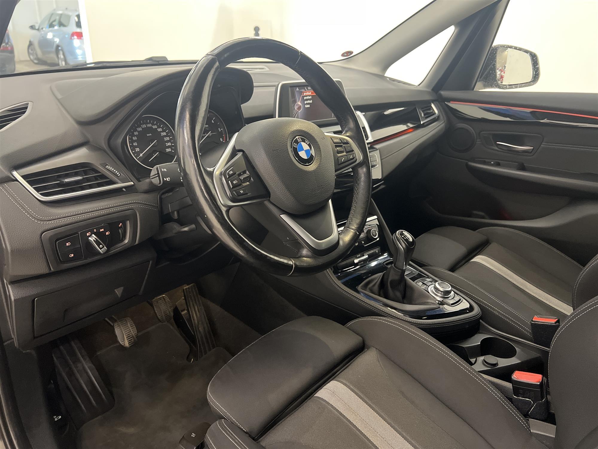 BMW 218d Active Tourer  Drag P-sensorer Rattvärme 0.41l/milinteriör