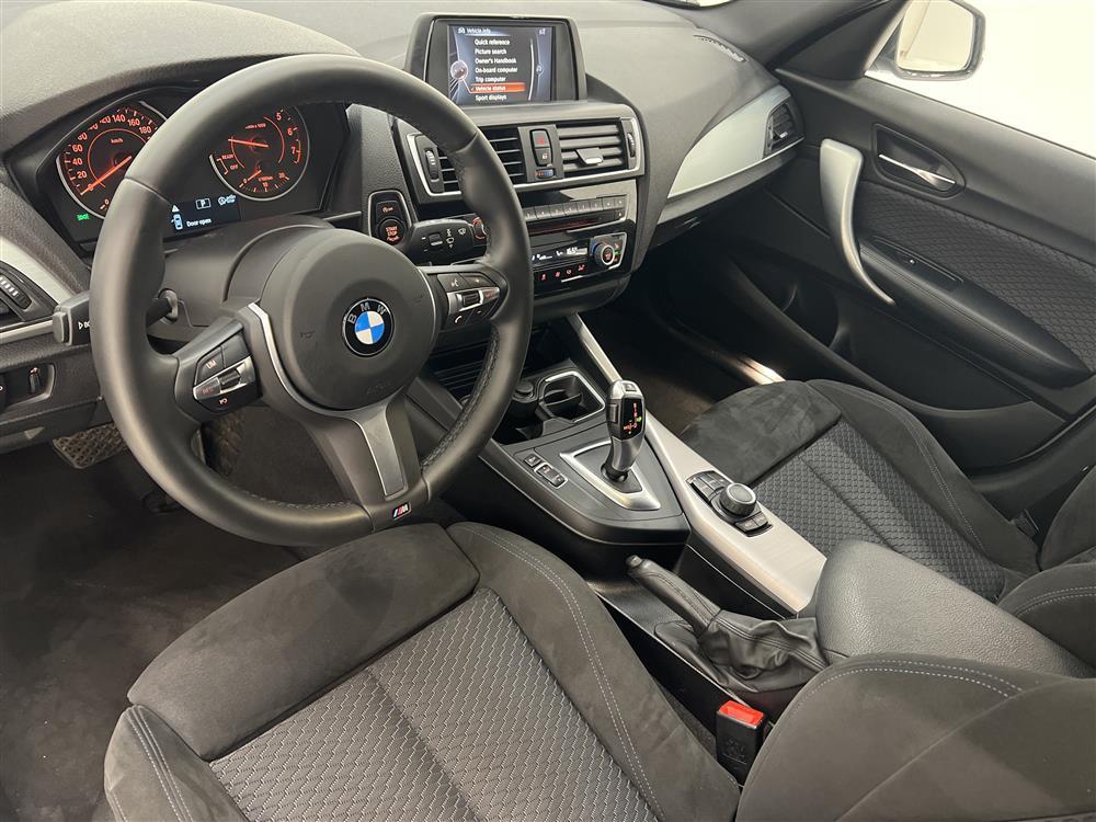 BMW 118i 136hk M Sport Svart Innertak PDC LED 0,45L/milinteriör