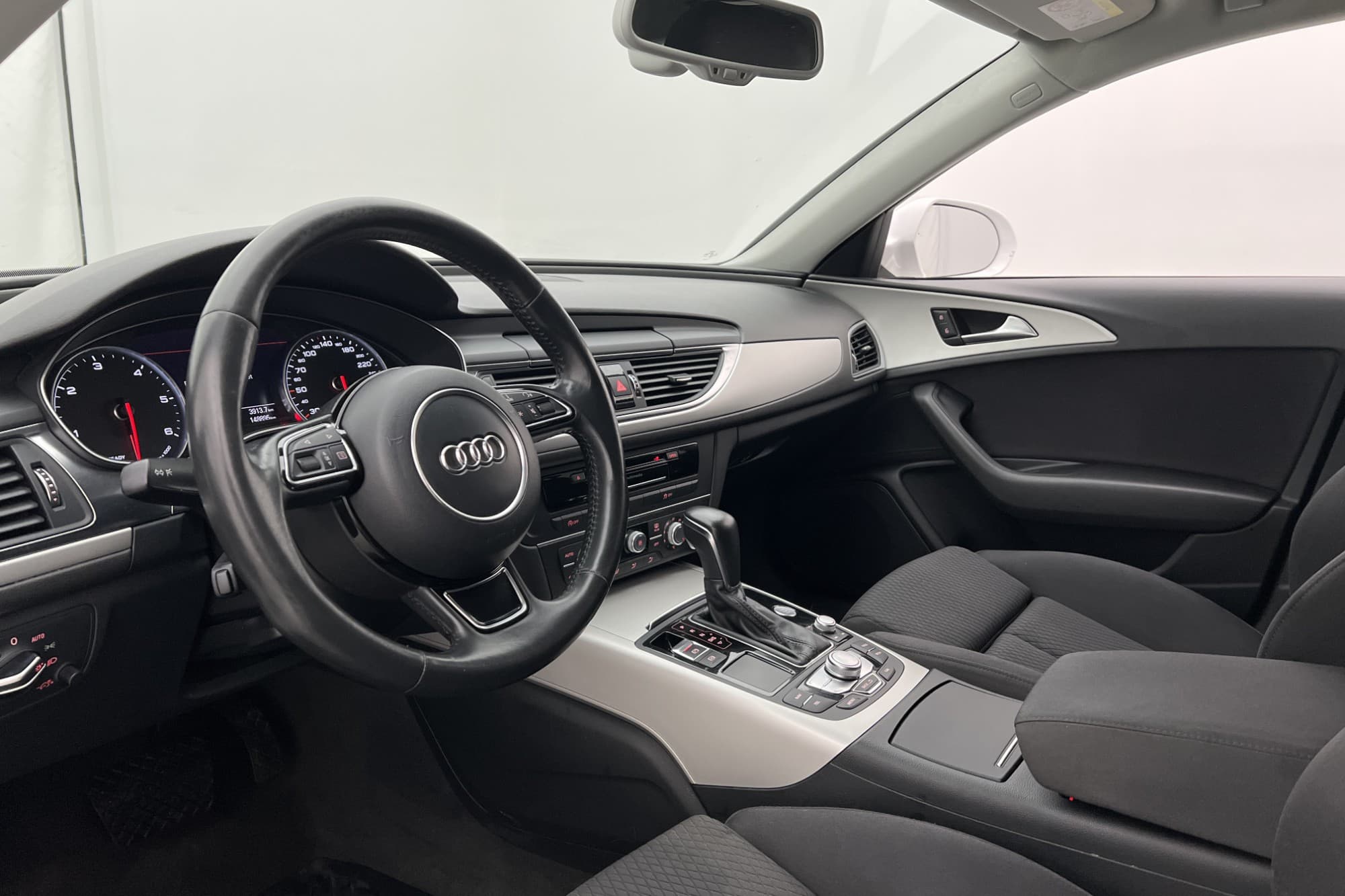 Audi A6 2.0 TDI ultra 190hk Ambition Värmare Matrix Drag GPS