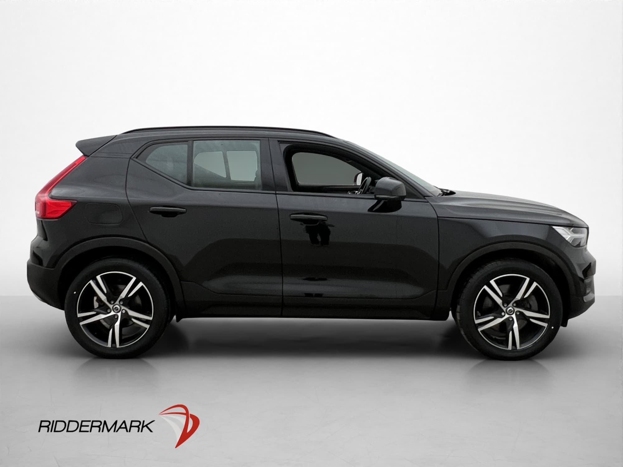 Volvo XC40 Recharge T5 R-Design Pano H/K Läder Värm Drag