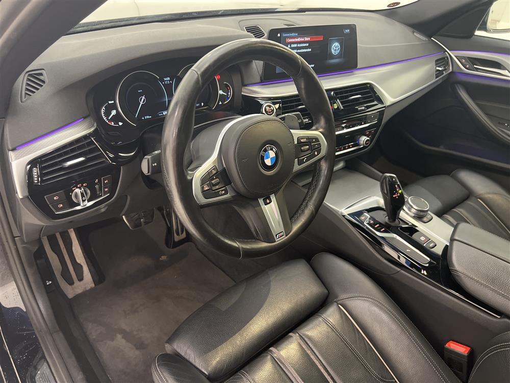 BMW 520d Touring 190hk M Sport Navi D-Värm Pano Display Draginteriör