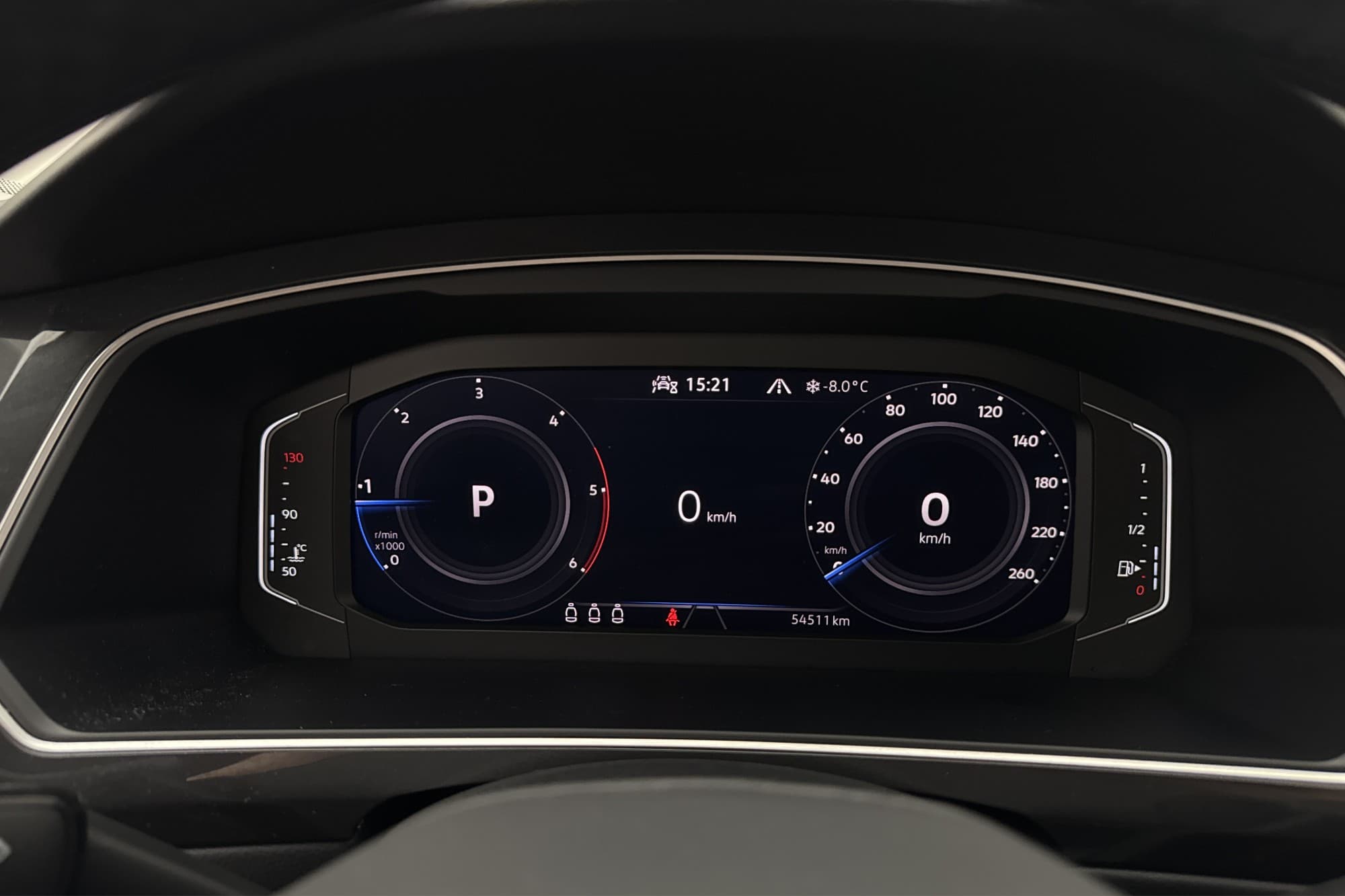 Volkswagen Tiguan 200hk 4M Värm Cockpit CarPlay Kamera Drag