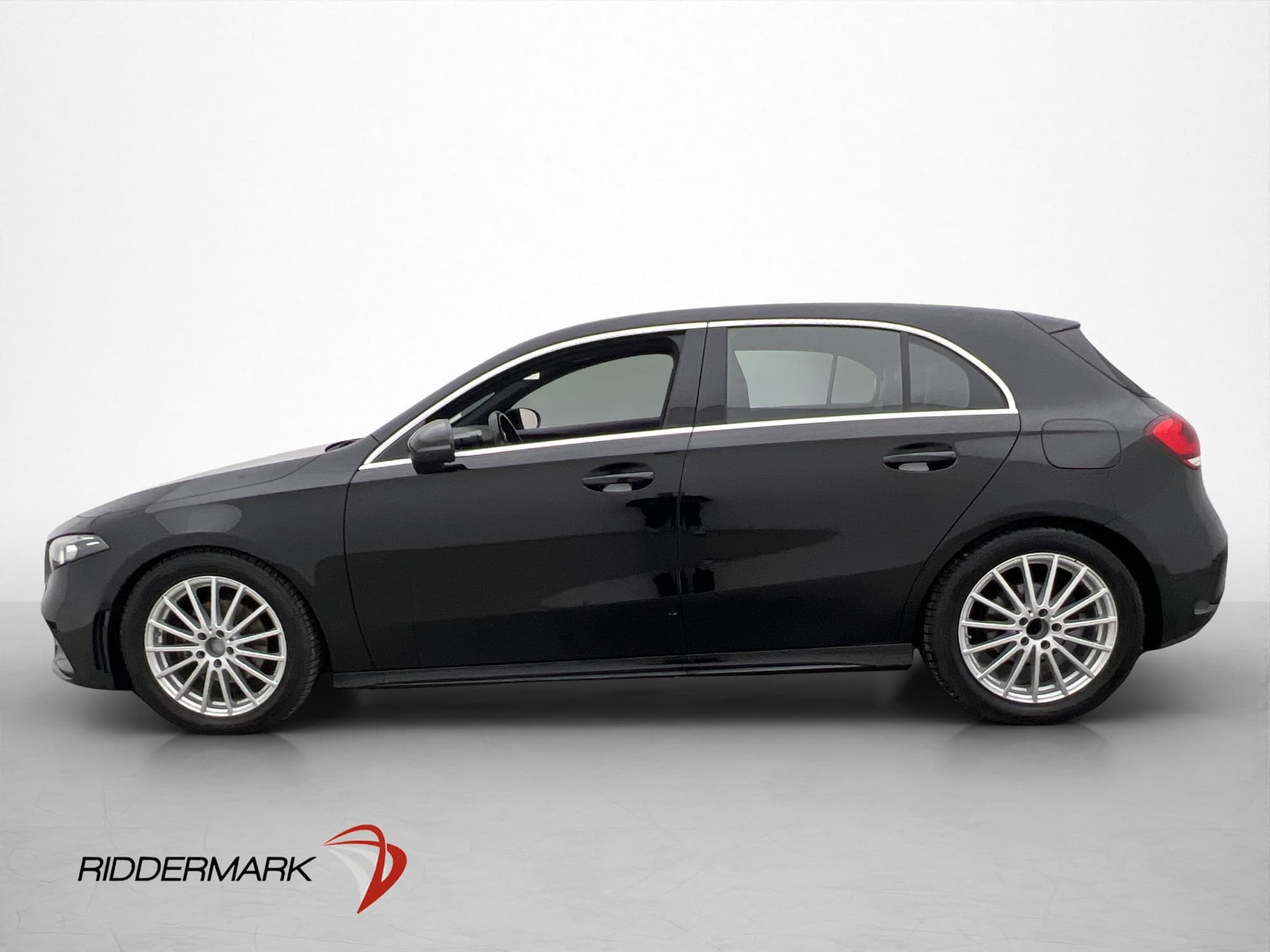 Mercedes-Benz A 180 136hk AMG Kamera CarPlay Halvskinn