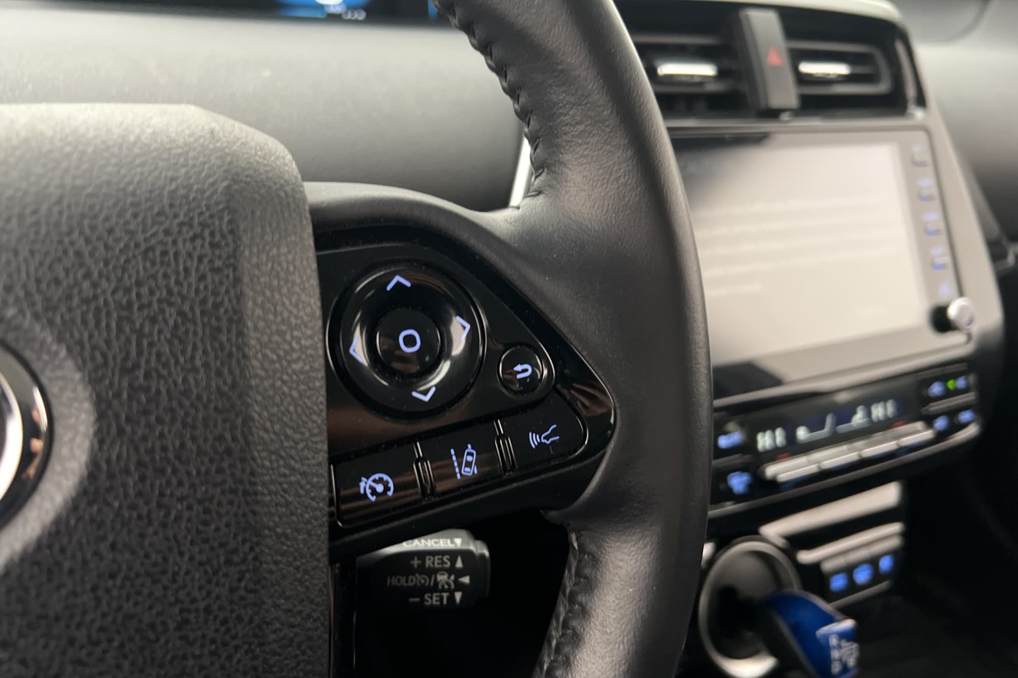 Toyota Prius 1.8 Plug-In HUD Kamera Navi Adapt-fart Keyless