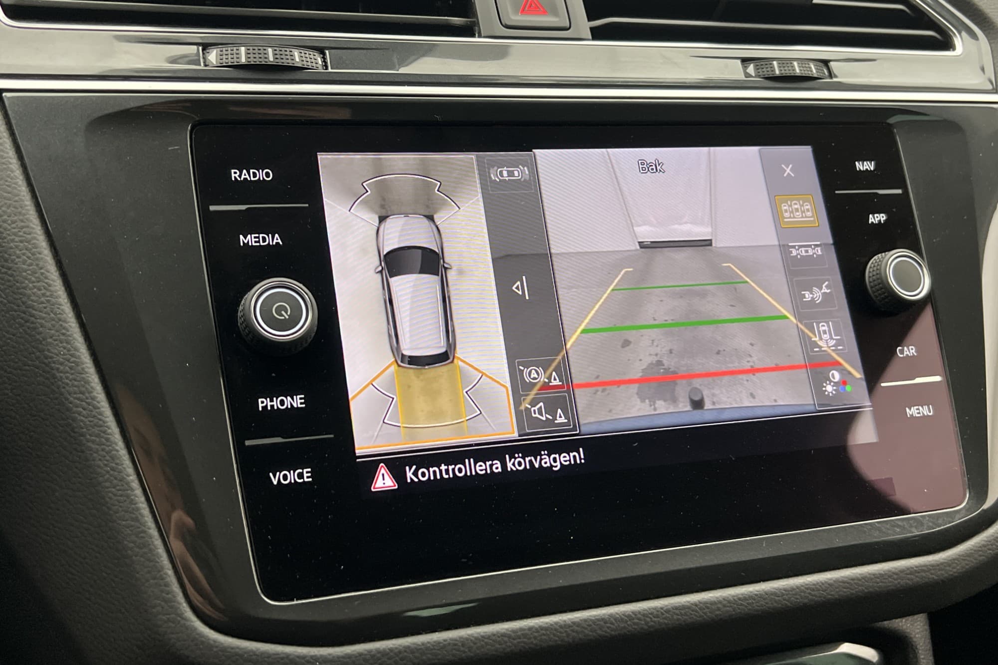 Volkswagen Tiguan eHybrid 245hk Elegance Cockpit 360° Drag