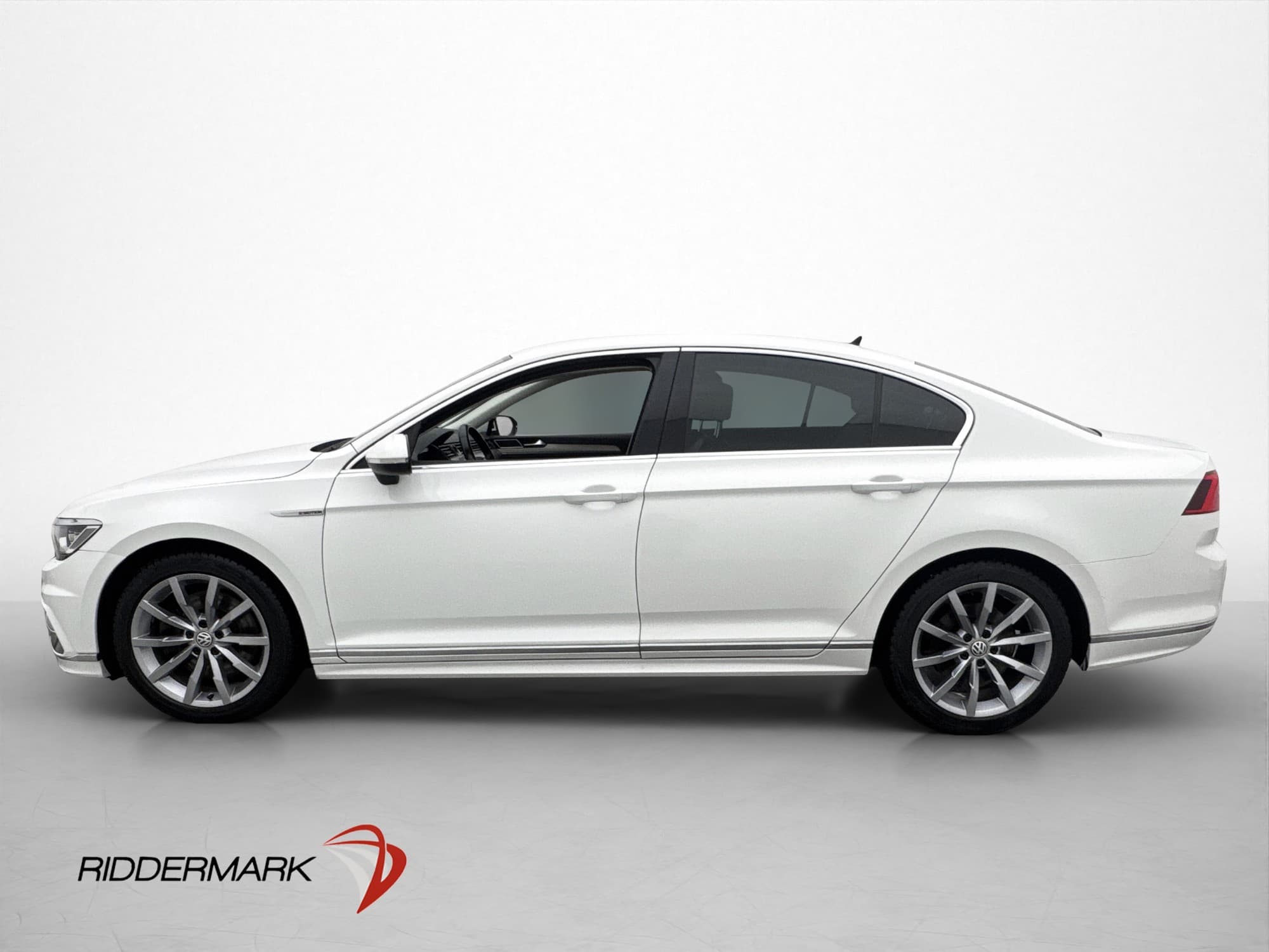 Volkswagen Passat 2.0 TDI 4M R-Line Executive Värmare Kamera