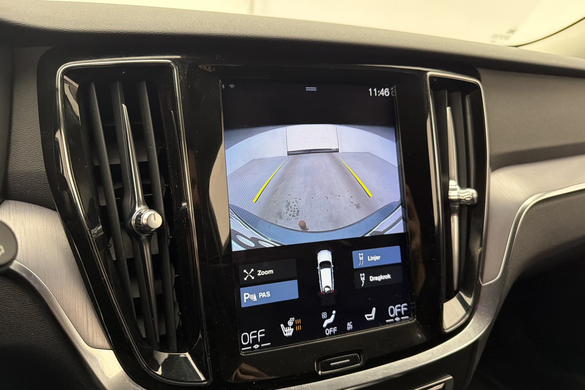 Volvo V60 Cross Country B4 197hk AWD Värm Kamera MOMS Drag