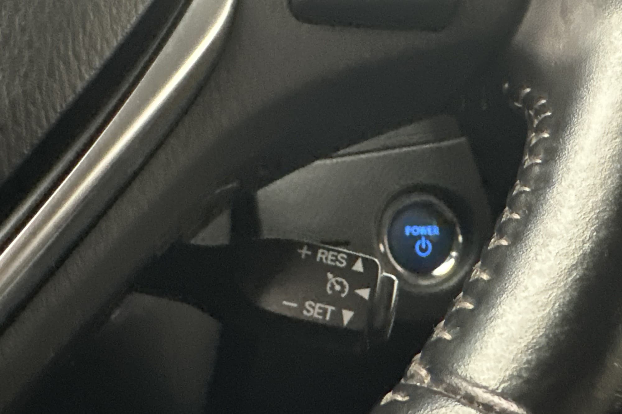 Toyota Auris Touring Hybrid 136hk Intense Edt Kamera Navi