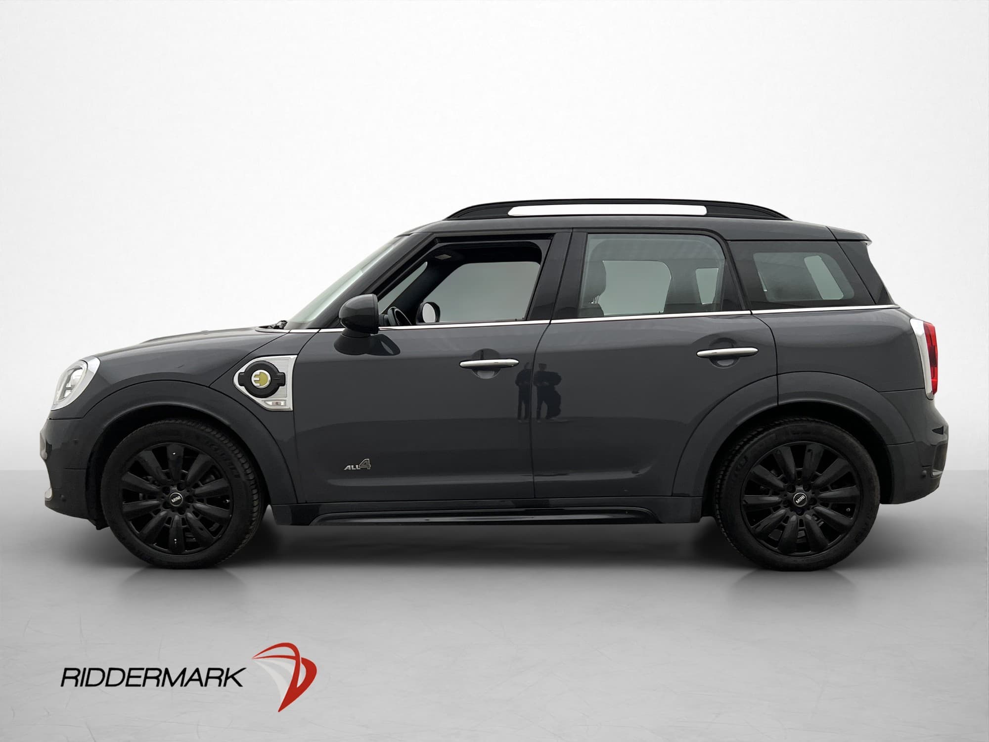 MINI Countryman Cooper SE ALL4 224hk Salt II Navi Halvskinn