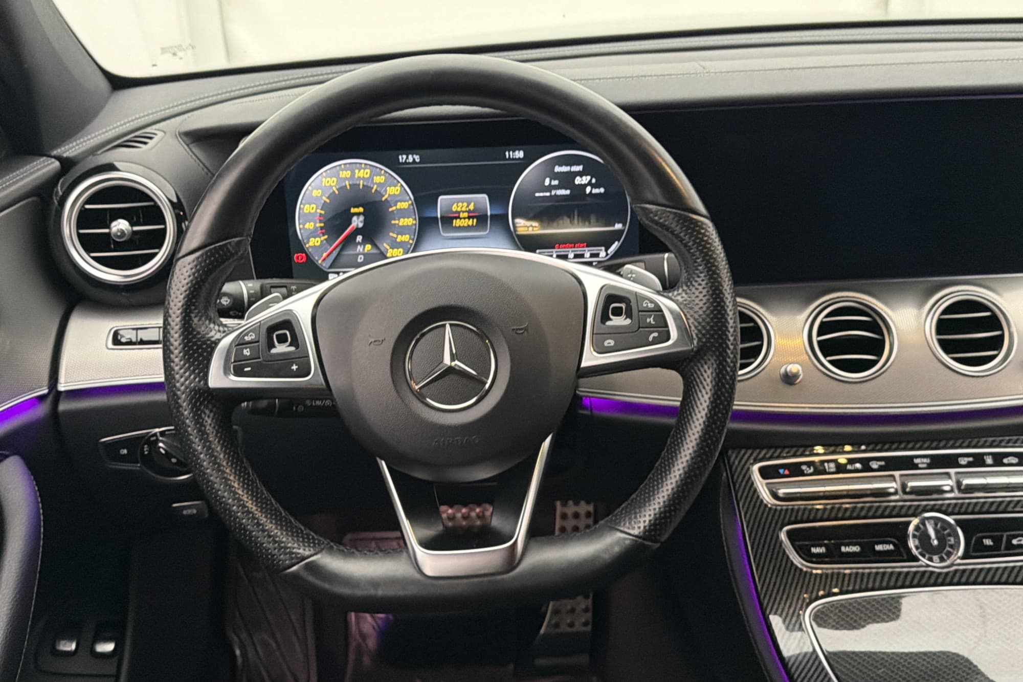 Mercedes-Benz E 220 T d AMG Värmare Wide HUD 360° Dragkrok