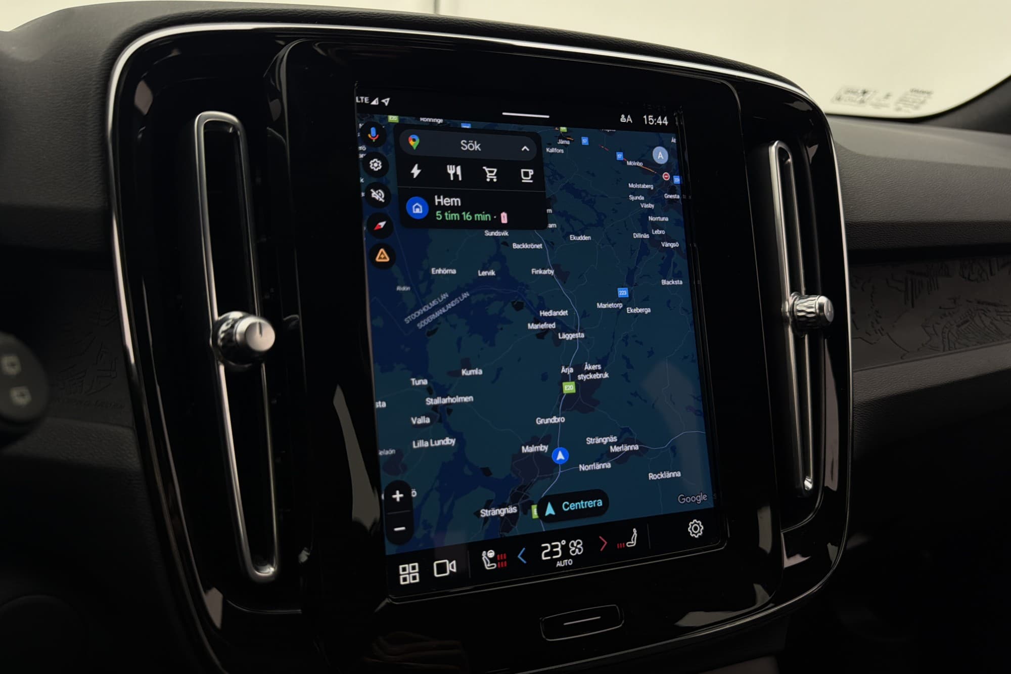 Volvo XC40 Recharge Single Motor Plus Dragkrok Kamera MOMS