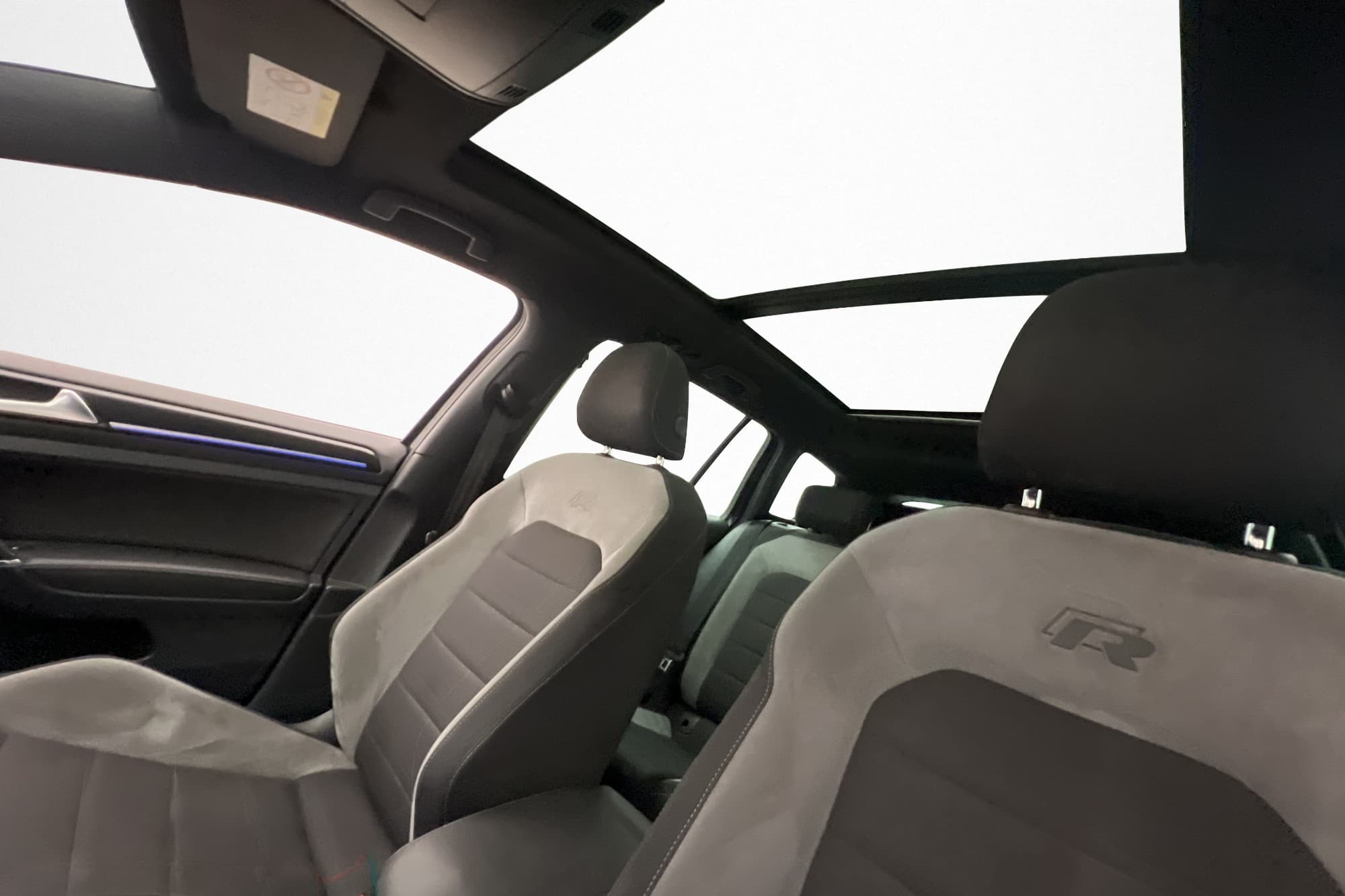 Volkswagen Golf R 4M 300hk DCC Pano Kamera Dynaudio CarPlay