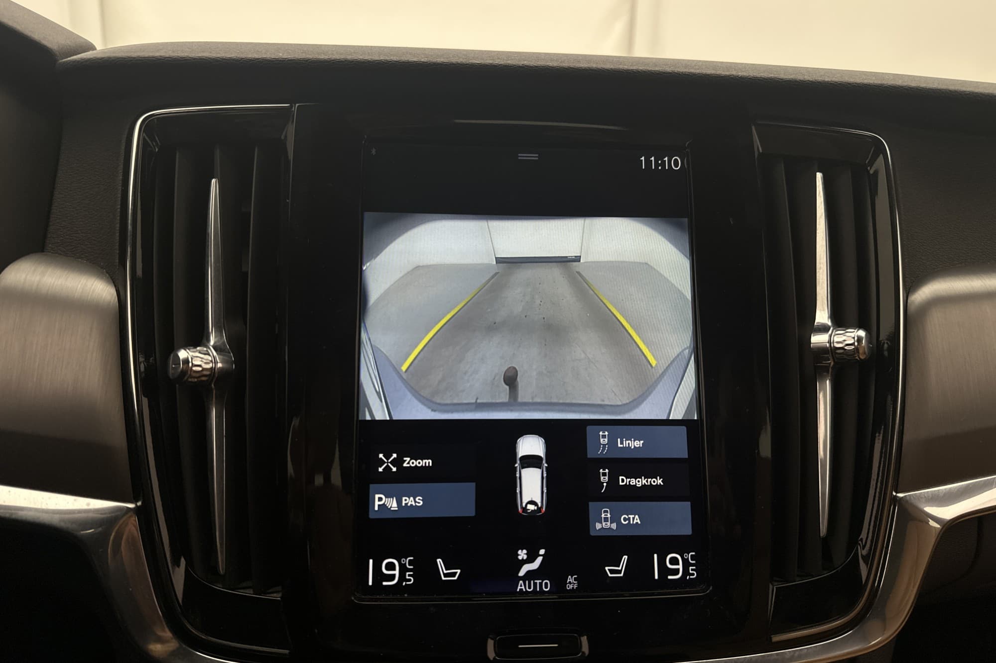 Volvo V90 Cross Country D4 AWD Plus Värmare VOC Skinn Drag