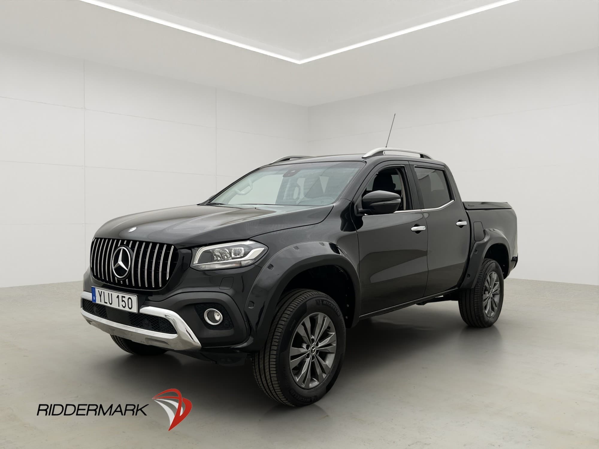 Mercedes-Benz X 250